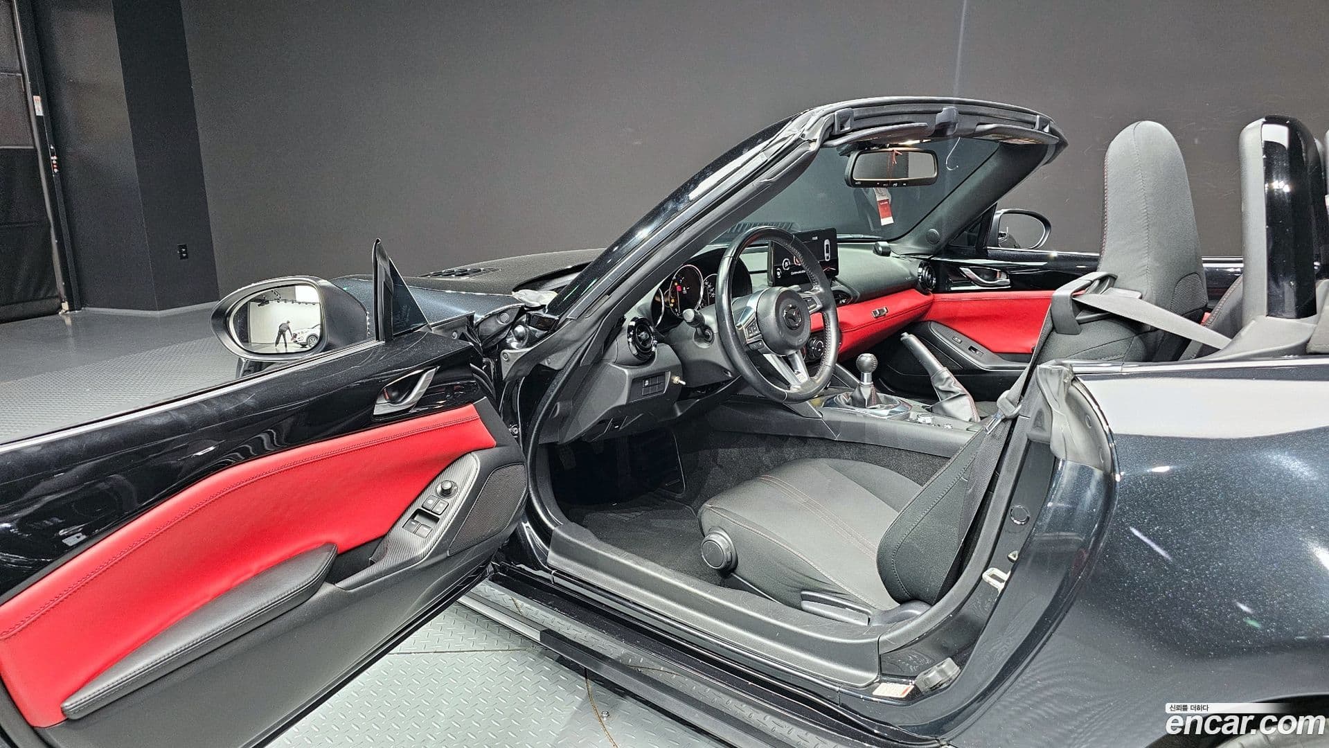 Main__Slider__Photo:MX-5 Miata Mazda 2019.11-10