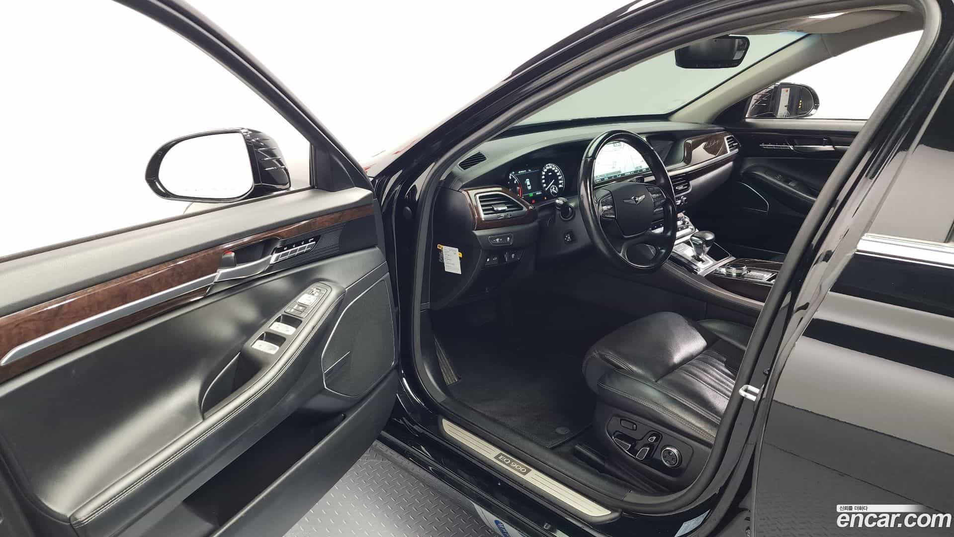 EQ900 Genesis 2016.1-INNER-010