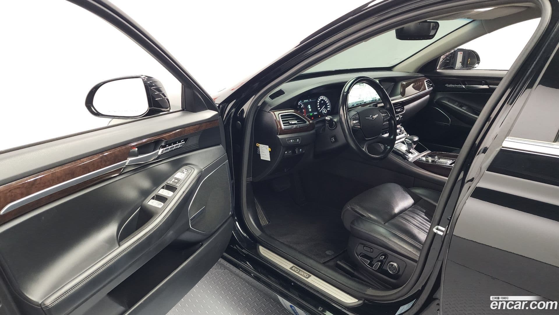 Main__Slider__Photo:EQ900 Genesis 2016.1-9