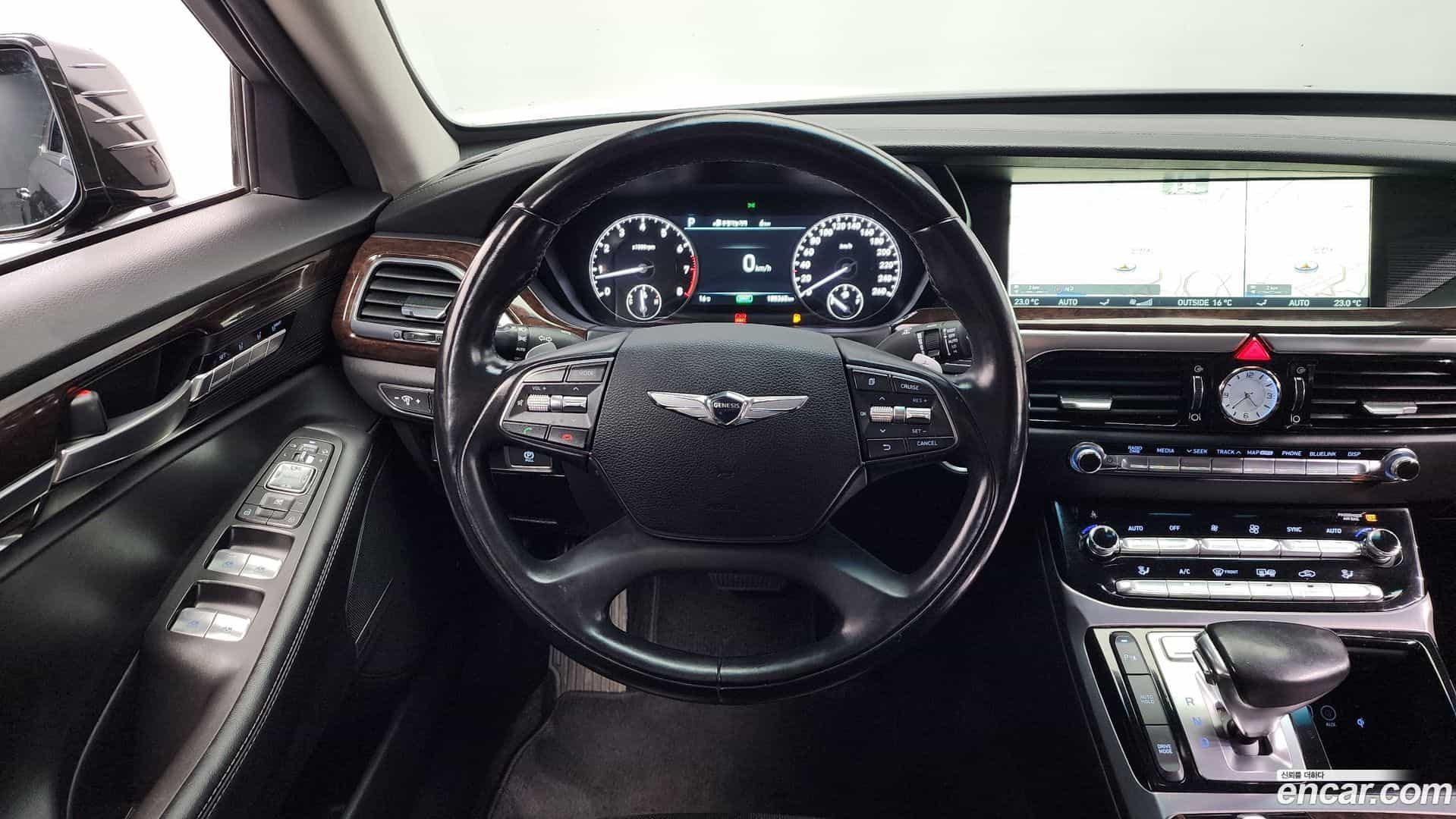 EQ900 Genesis 2016.1-OPTION-017