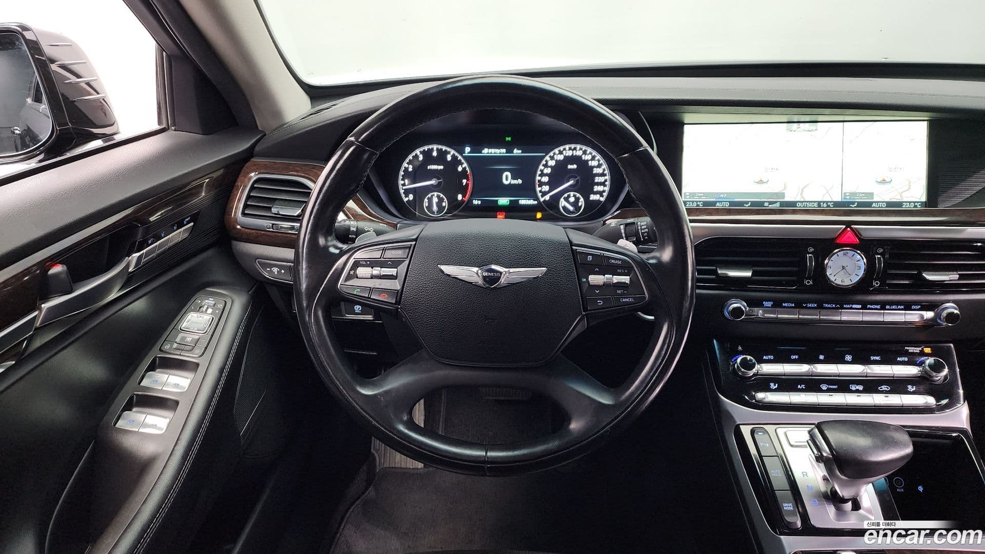 Main__Slider__Photo:EQ900 Genesis 2016.1-12