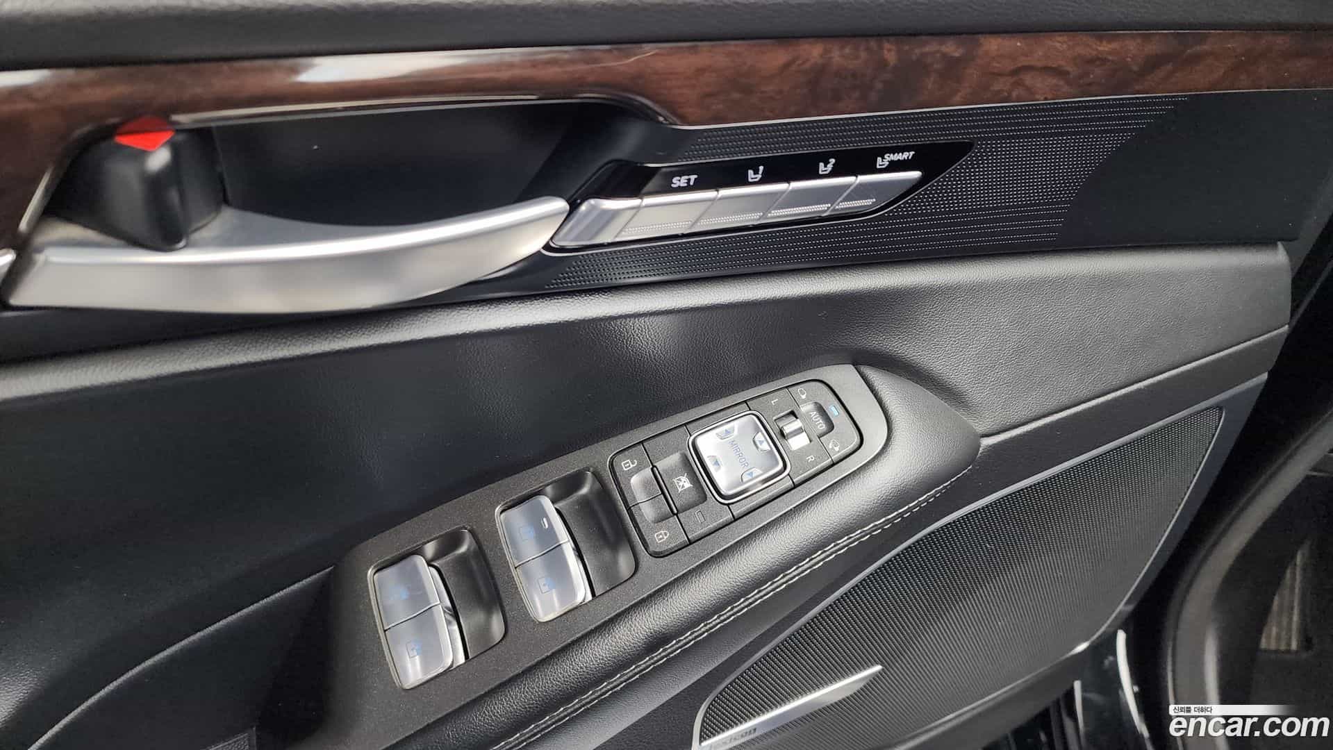 EQ900 Genesis 2016.1-OPTION-023