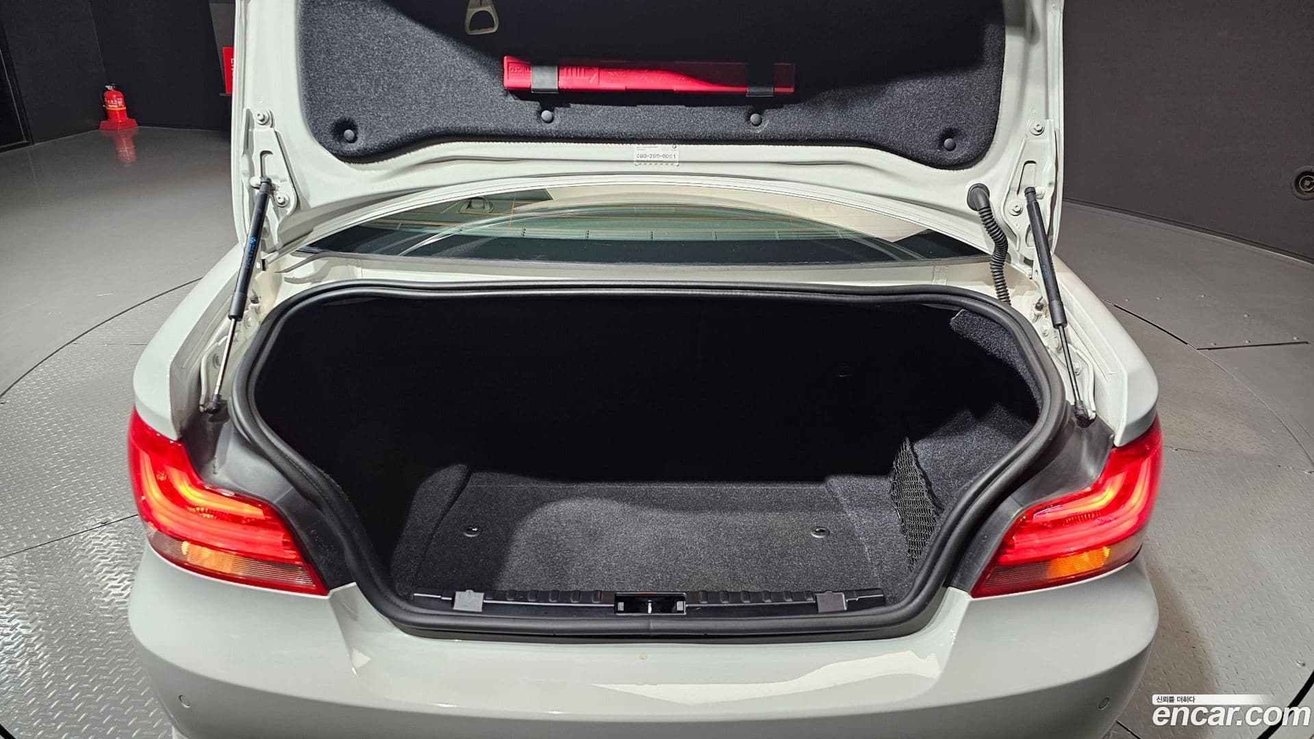 Main__Slider__Photo:1-Series BMW 2013.2-19