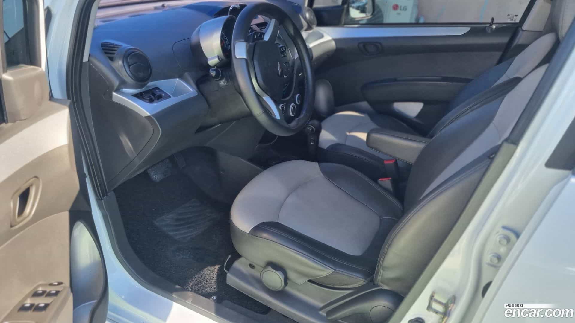 Spark Chevrolet 2012.9-OUTER-003