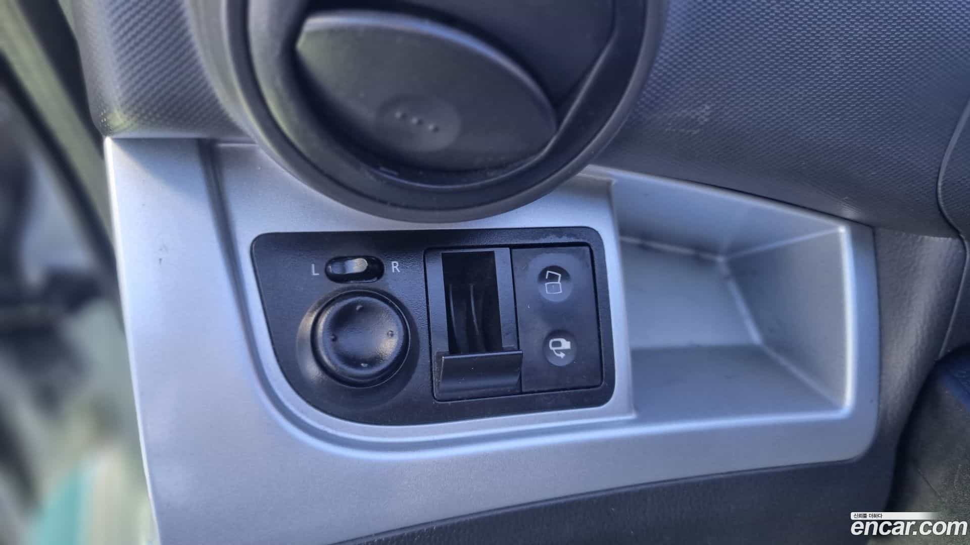 Spark Chevrolet 2012.9-INNER-010