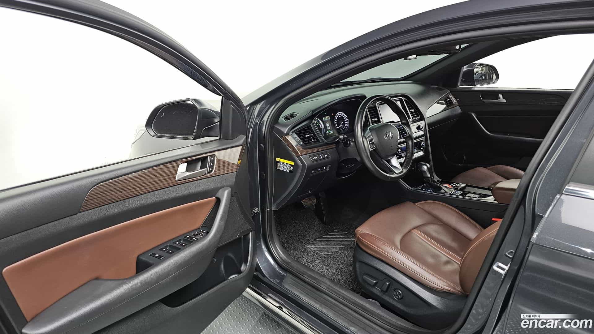 Sonata Hyundai 2018.10-INNER-010
