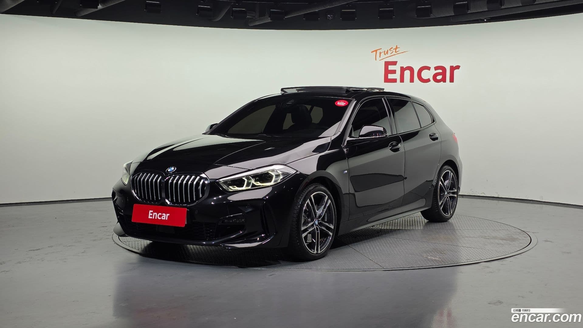 Main__Slider__Photo:1-Series BMW 2024.6-0