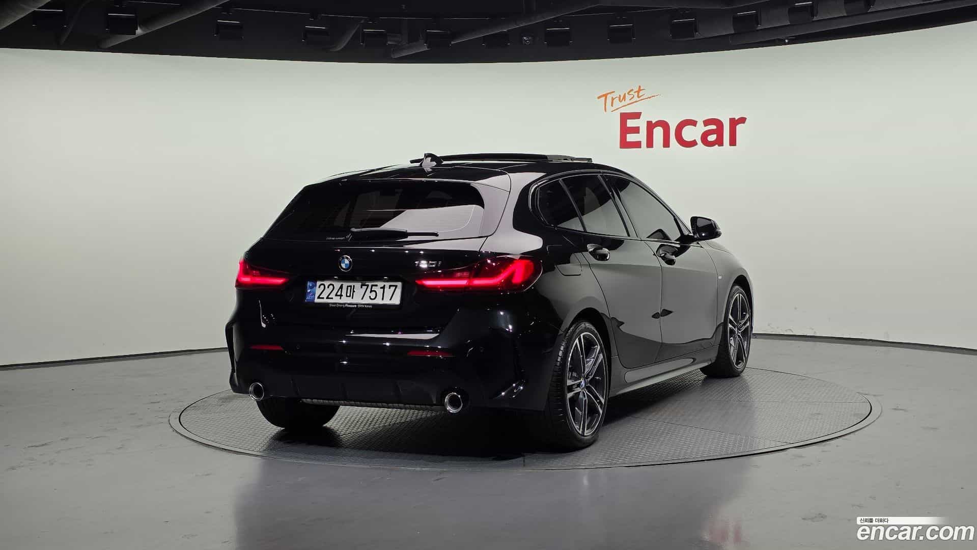 1-Series BMW 2024.6-OUTER-002