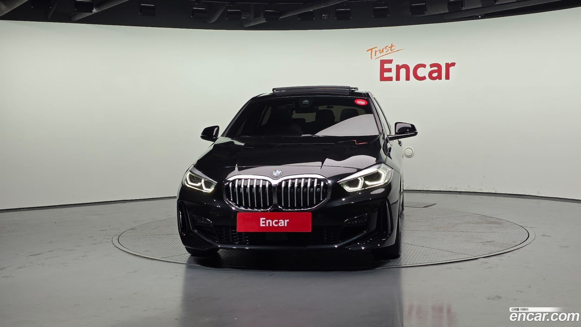 Main__Slider__Photo:1-Series BMW 2024.6-2