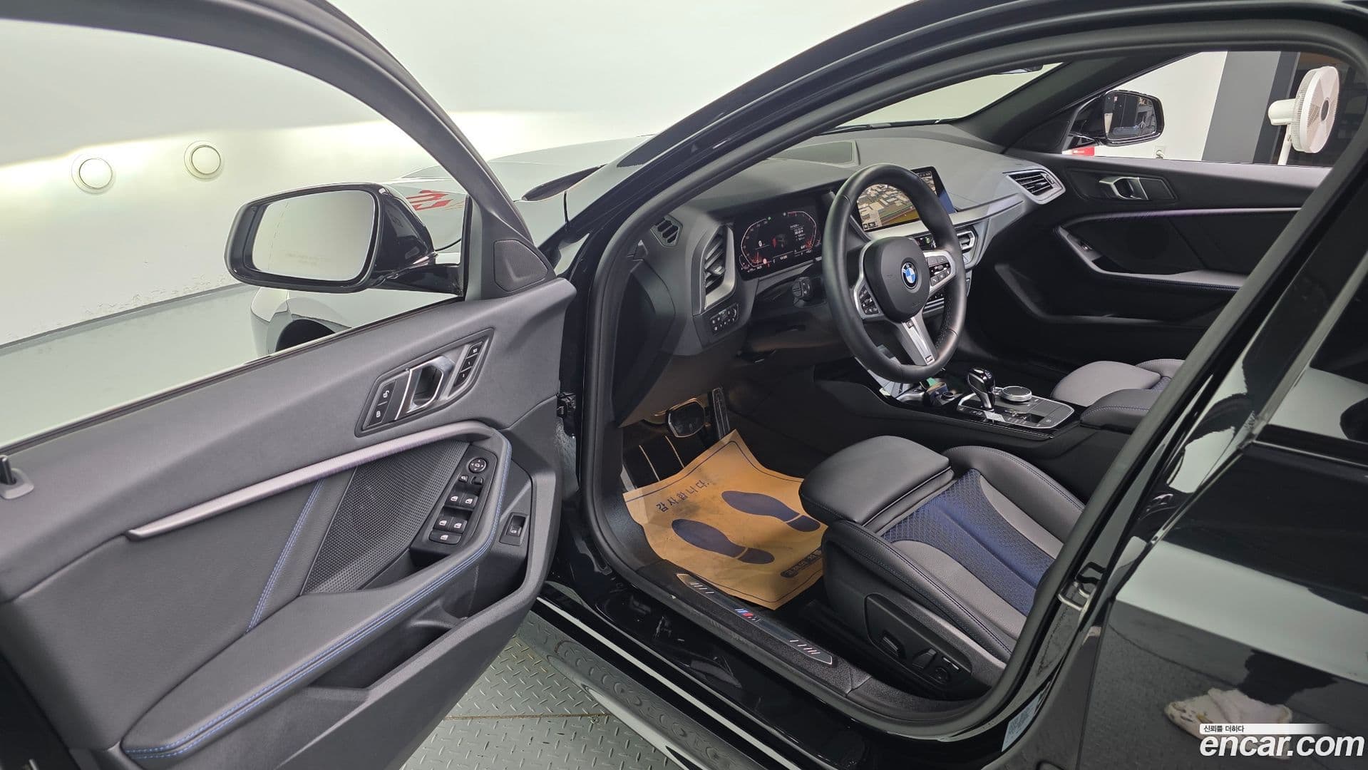 Main__Slider__Photo:1-Series BMW 2024.6-10