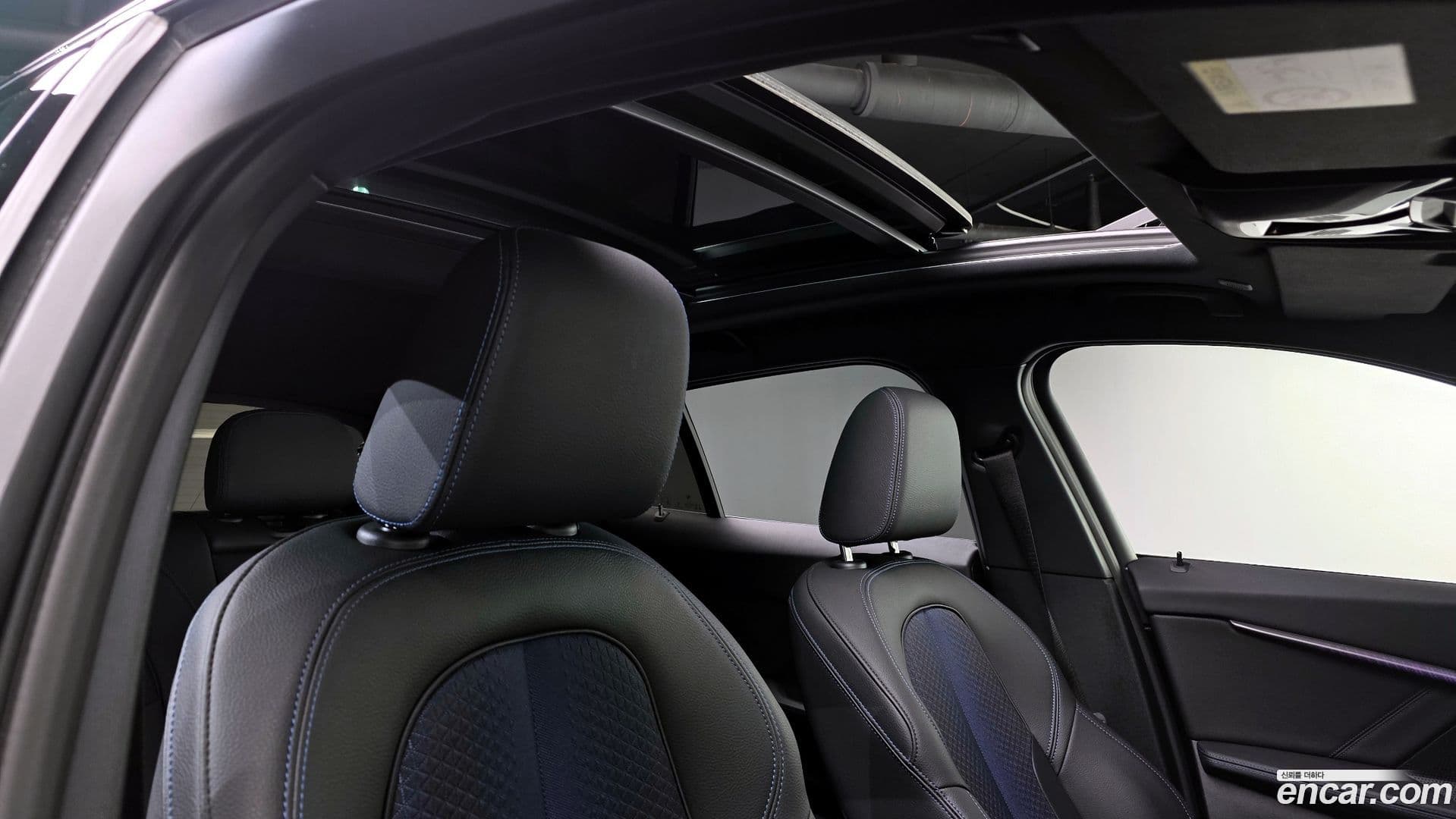 Main__Slider__Photo:1-Series BMW 2024.6-16