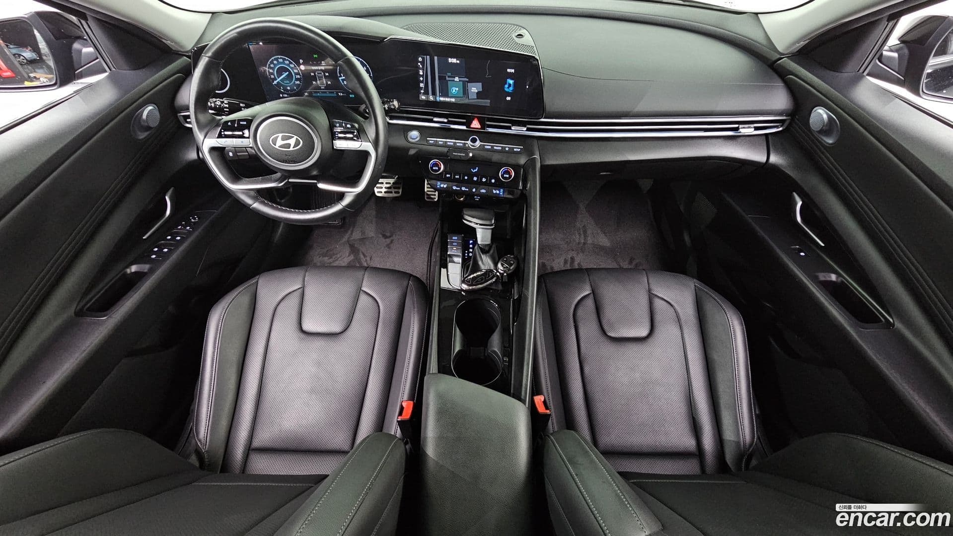 Main__Slider__Photo:AVANTE Hyundai 2023.4-6