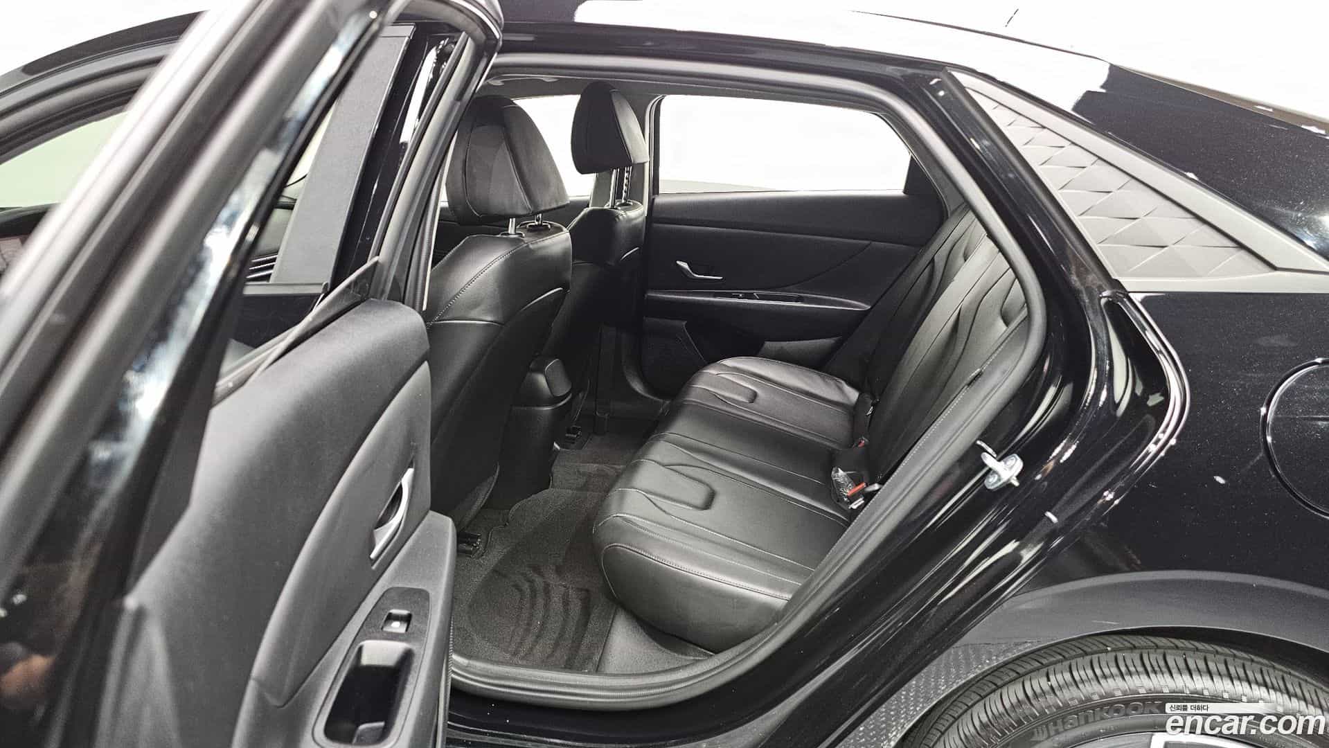 AVANTE Hyundai 2023.4-OPTION-015