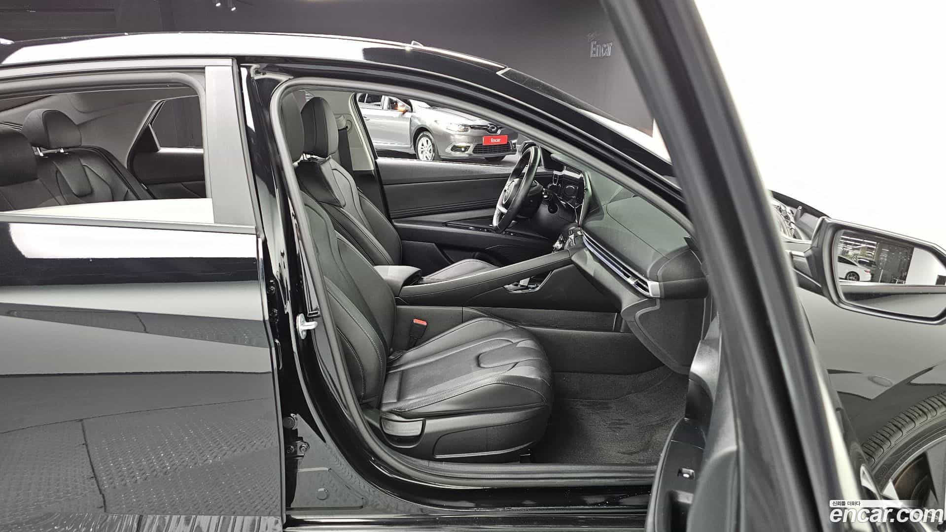 AVANTE Hyundai 2023.4-OPTION-016