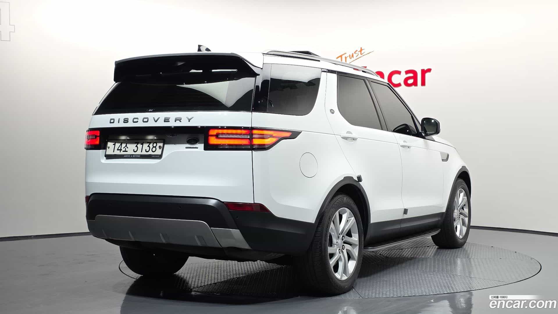 Discovery Land Rover 2017.10-OUTER-002