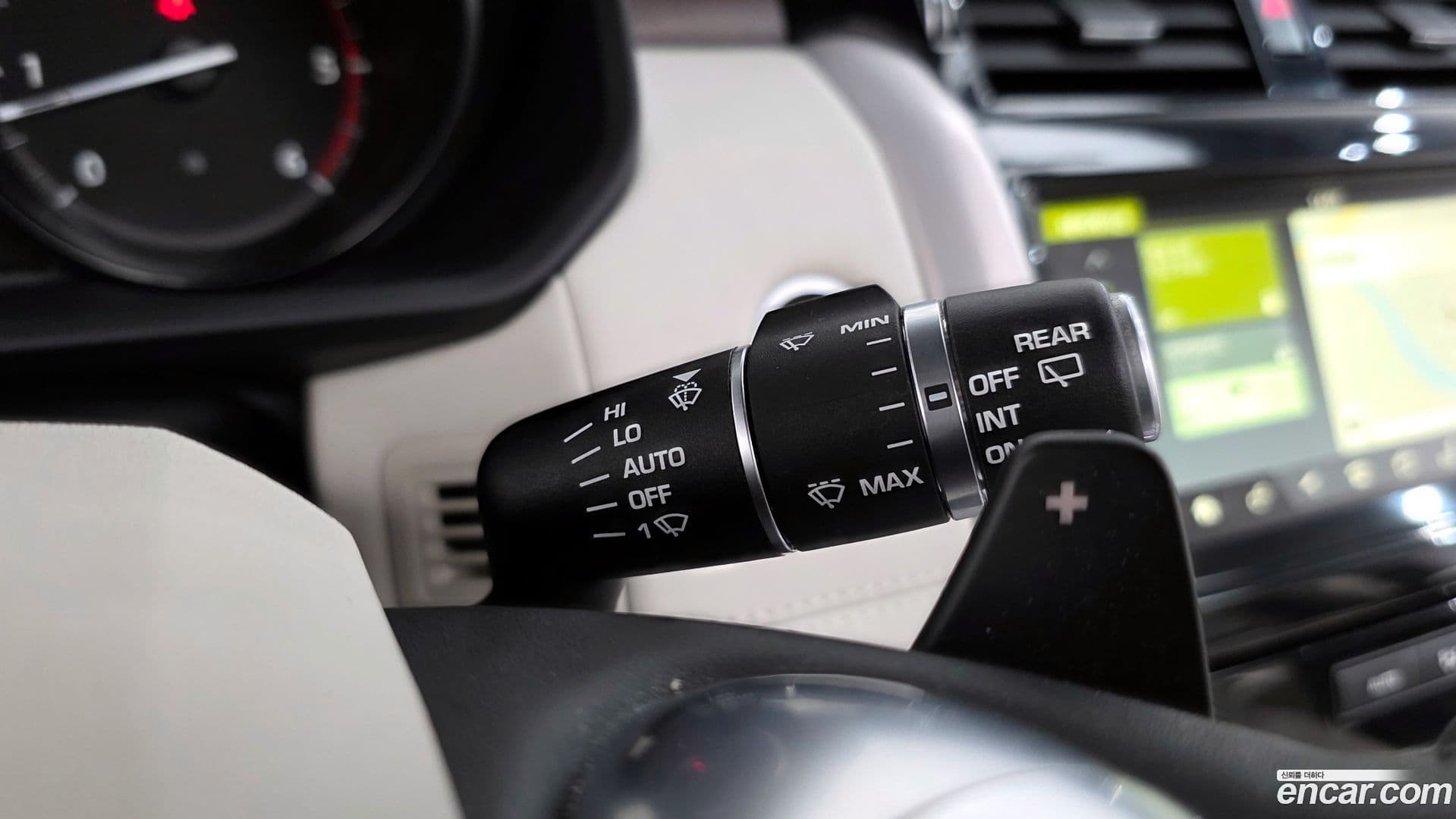 Main__Slider__Photo:Discovery Land Rover 2017.10-13