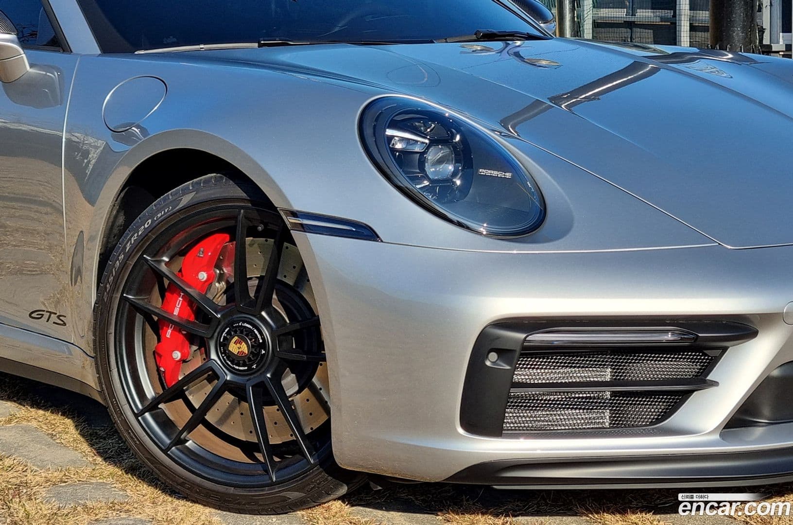 Main__Slider__Photo:911 Porsche 2024.3-4