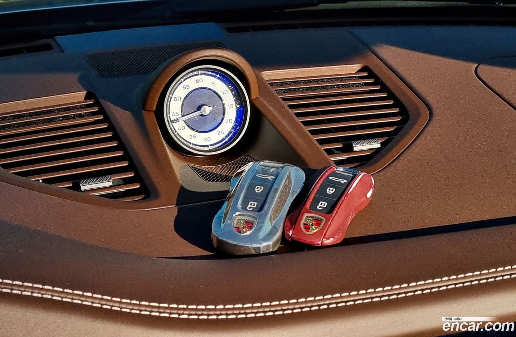 Main__Slider__Photo:911 Porsche 2024.3-16