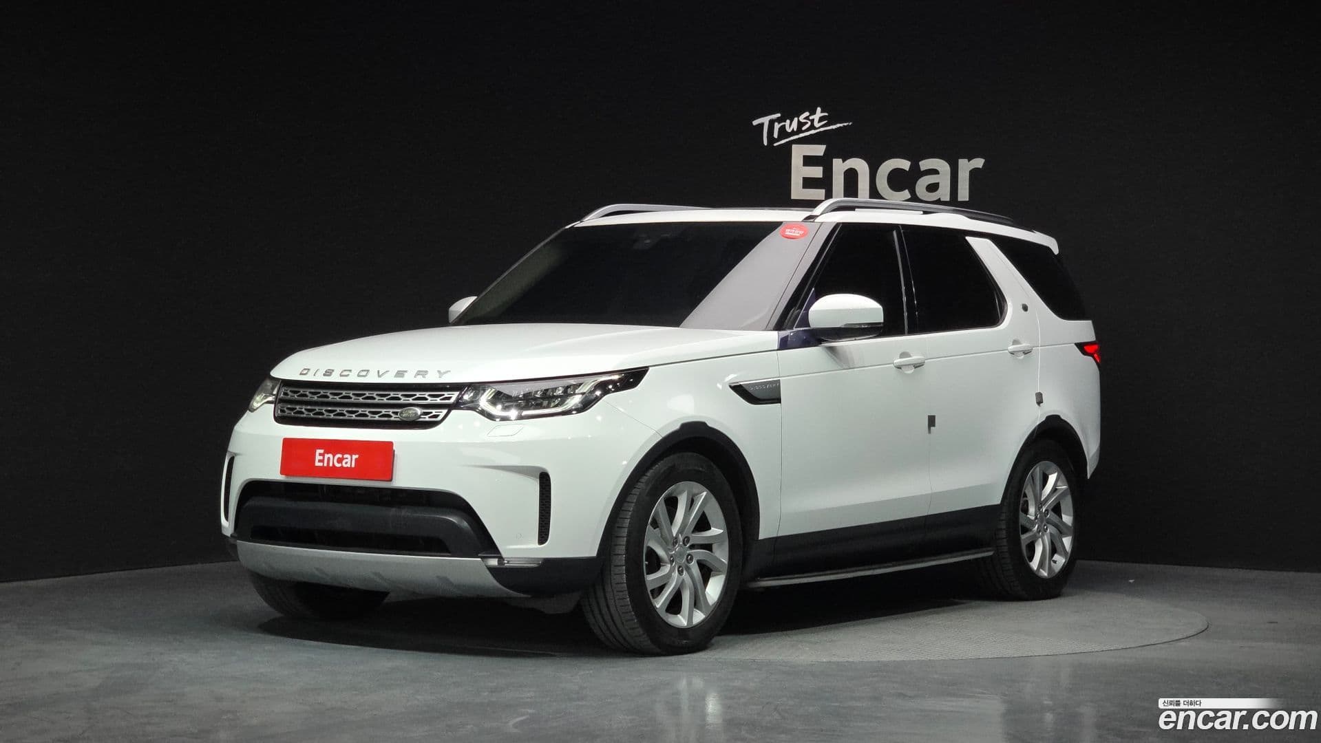 Main__Slider__Photo:Discovery Land Rover 2017.8-0