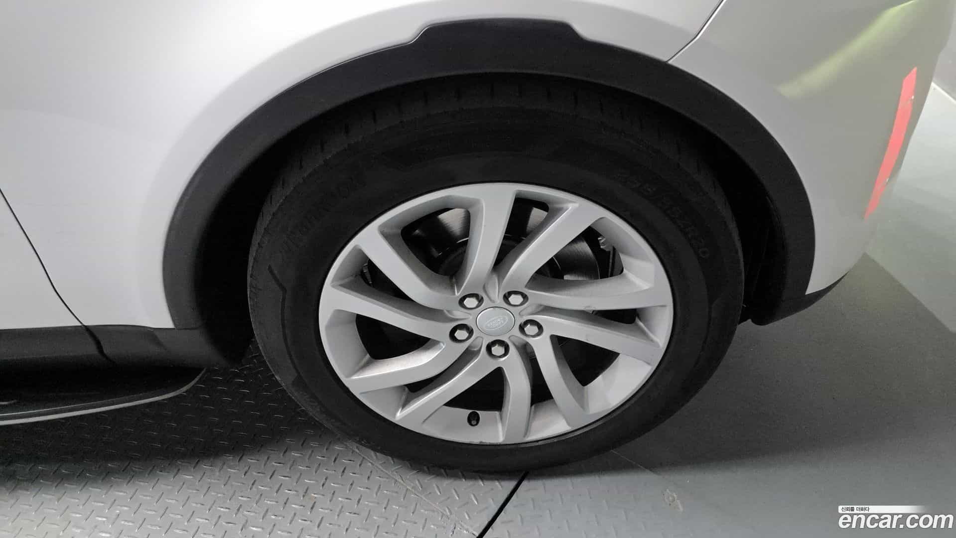 Discovery Land Rover 2017.8-OUTER-005