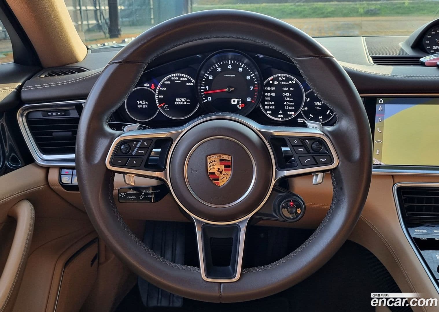 Main__Slider__Photo:Panamera Porsche 2018.7-9