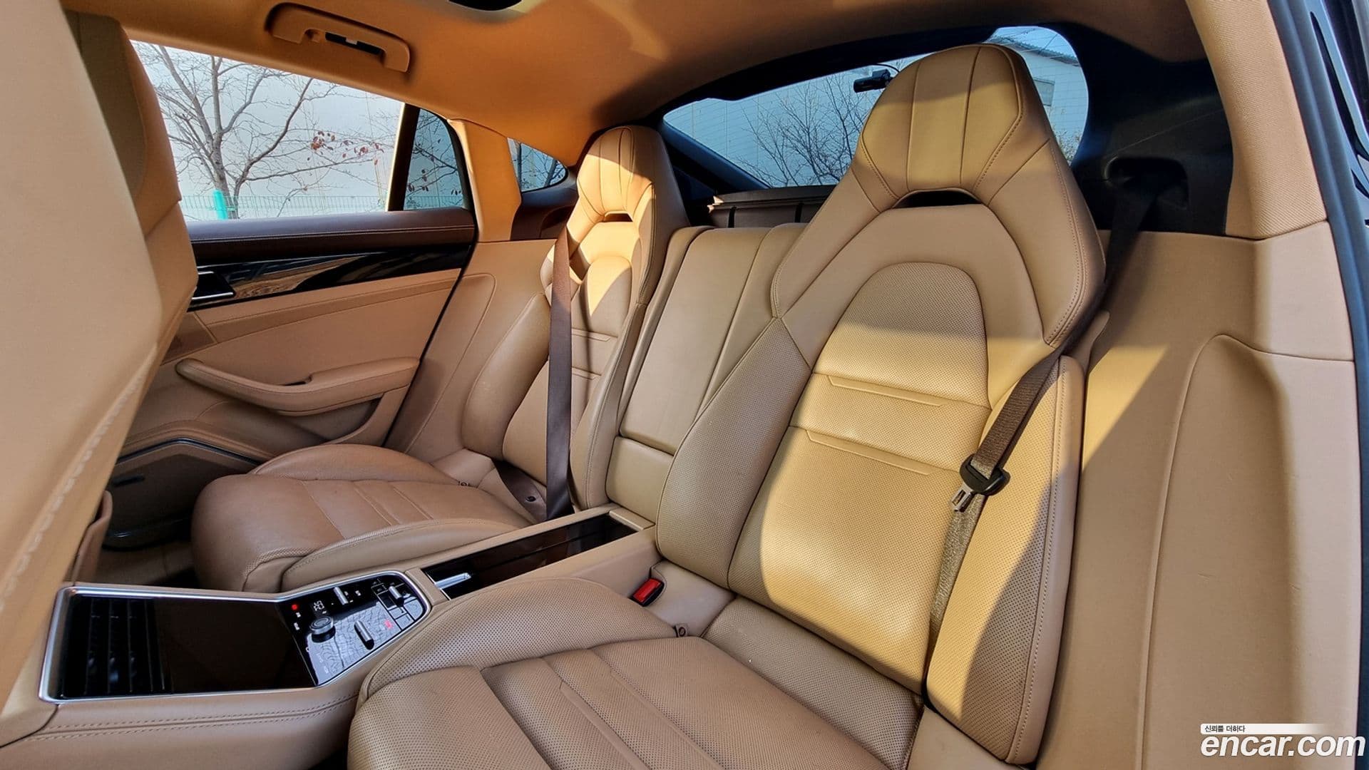 Main__Slider__Photo:Panamera Porsche 2018.7-12