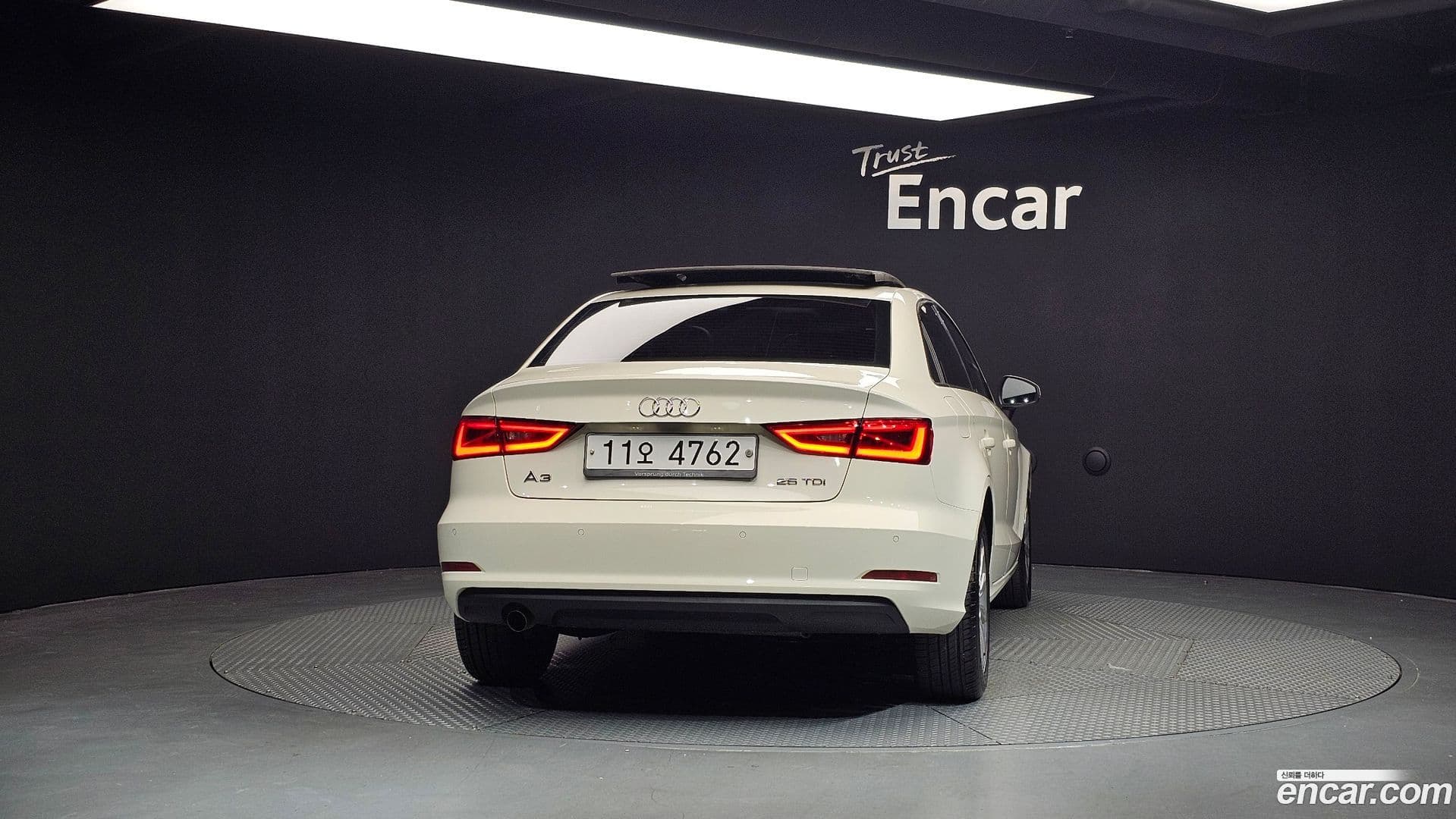 Main__Slider__Photo:A3 Audi 2015.5-3