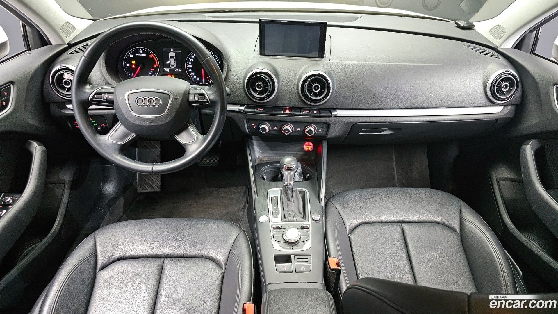 Main__Slider__Photo:A3 Audi 2015.5-6