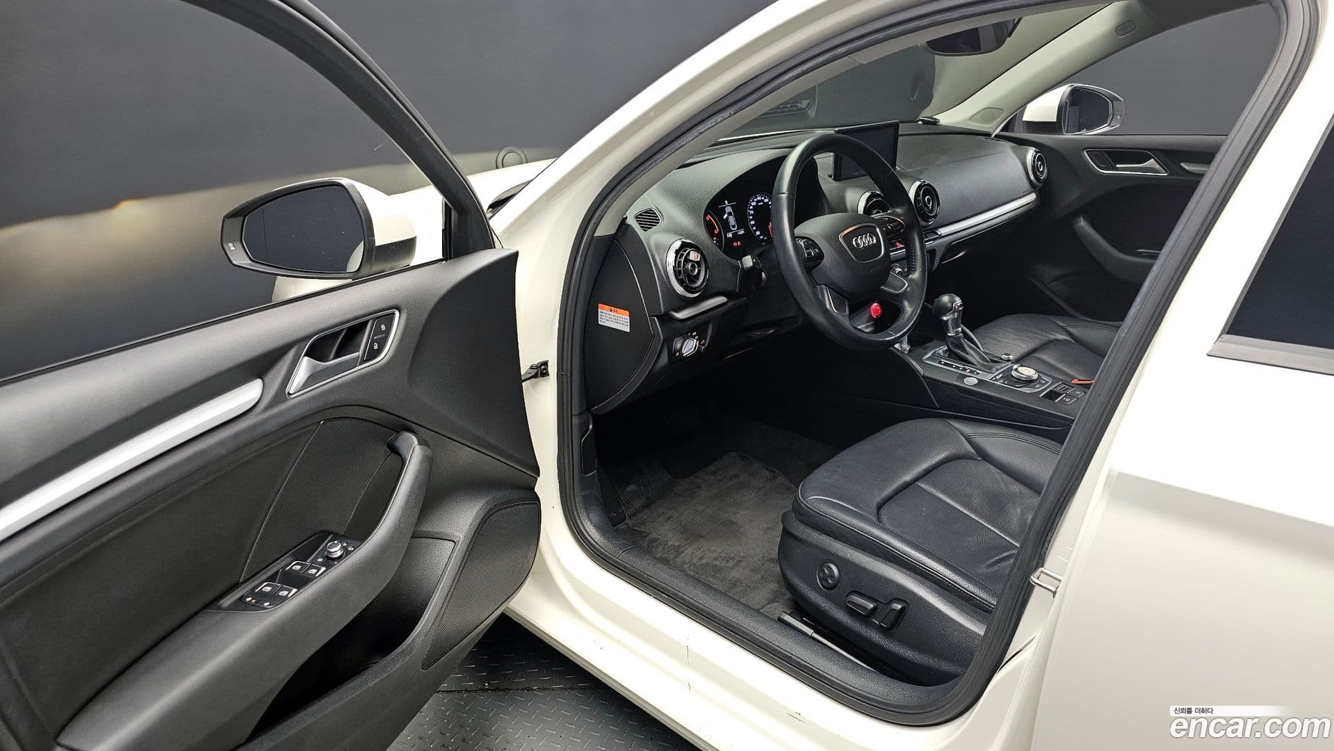 Main__Slider__Photo:A3 Audi 2015.5-10