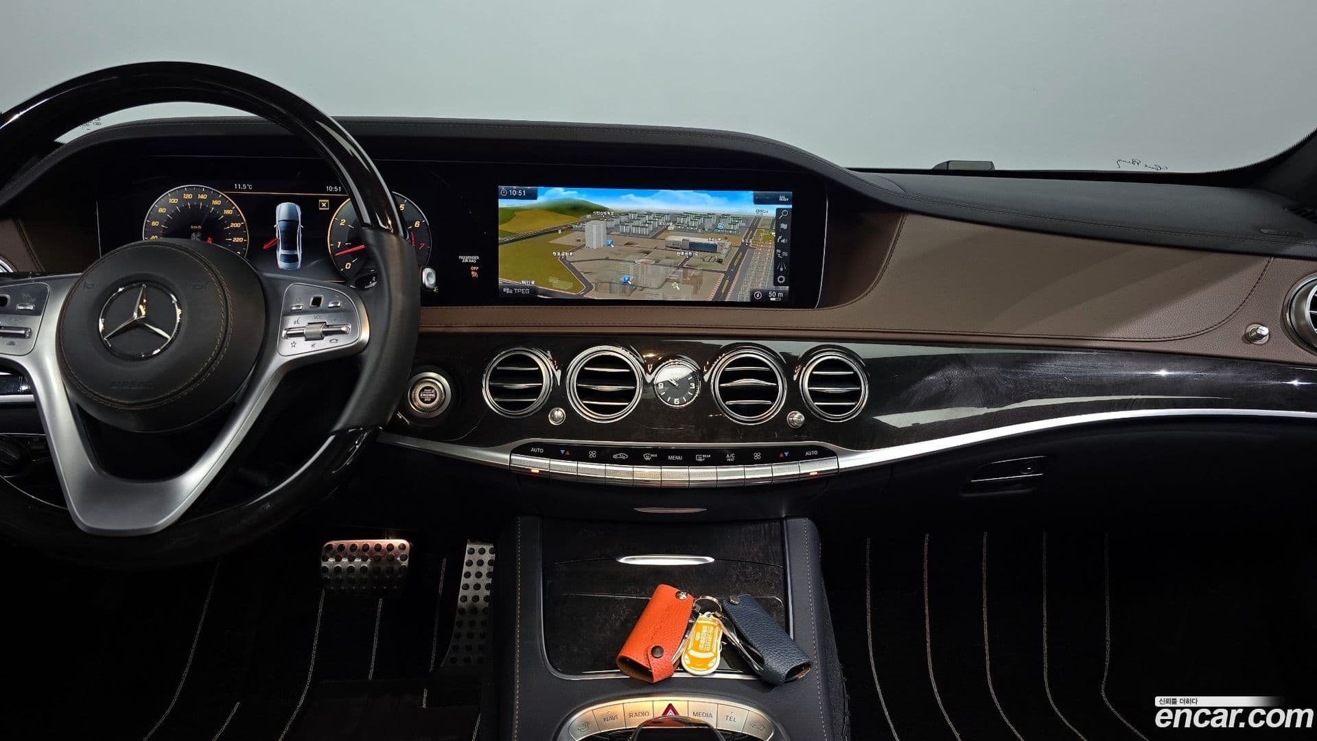 Main__Slider__Photo:S-Class Mercedes-Benz 2018.3-18