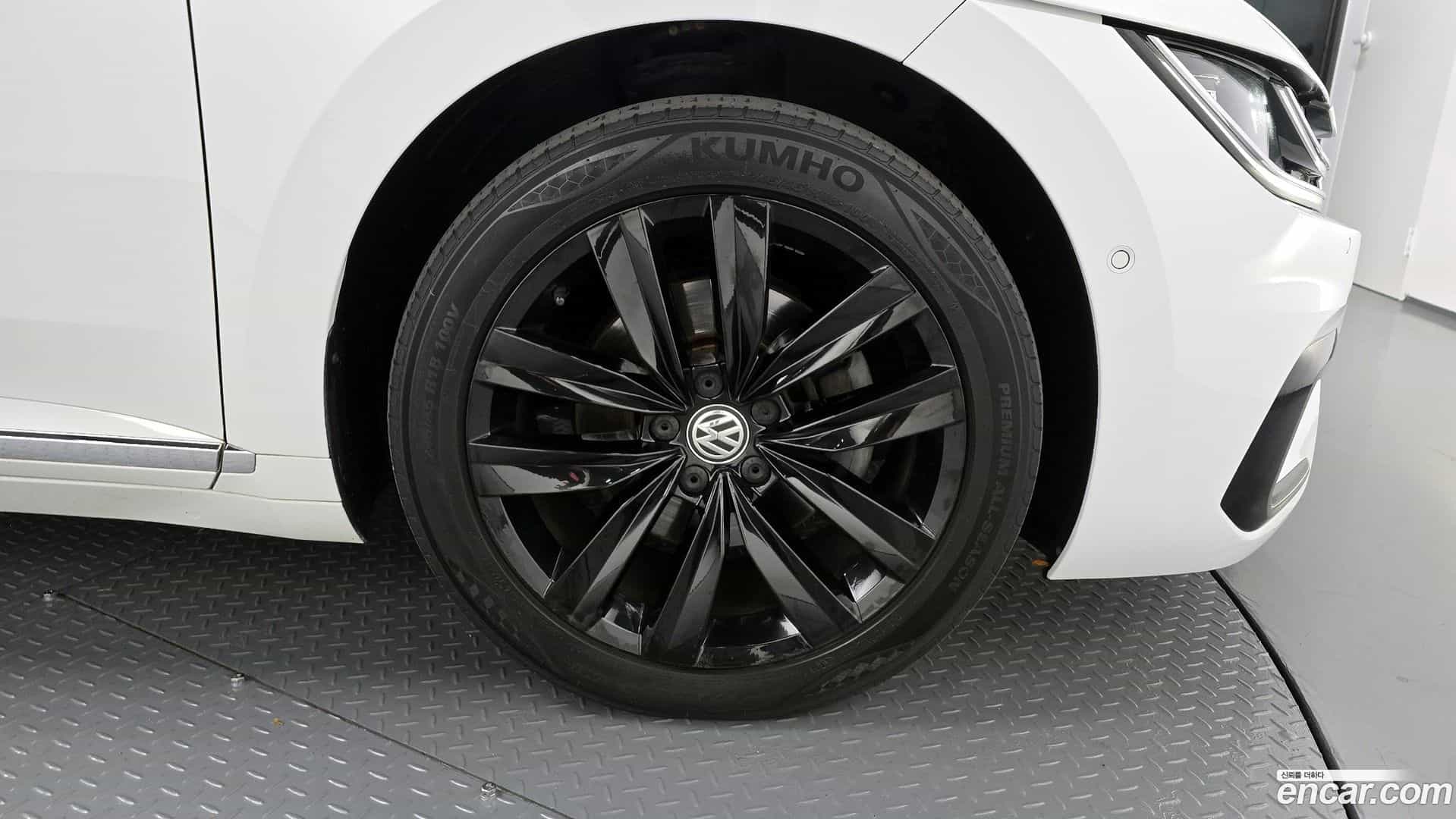 Arteon Volkswagen 2019.4-OUTER-005