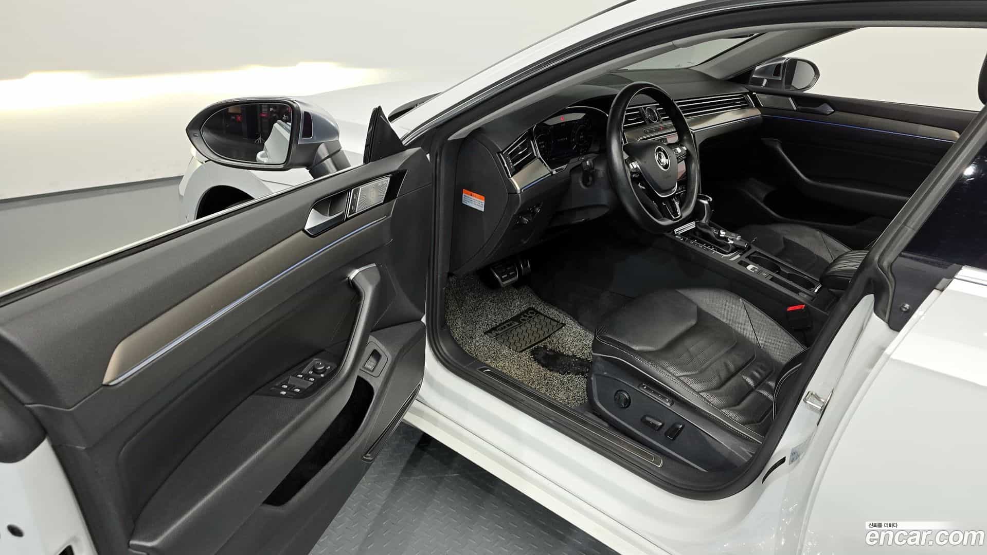 Arteon Volkswagen 2019.4-INNER-010