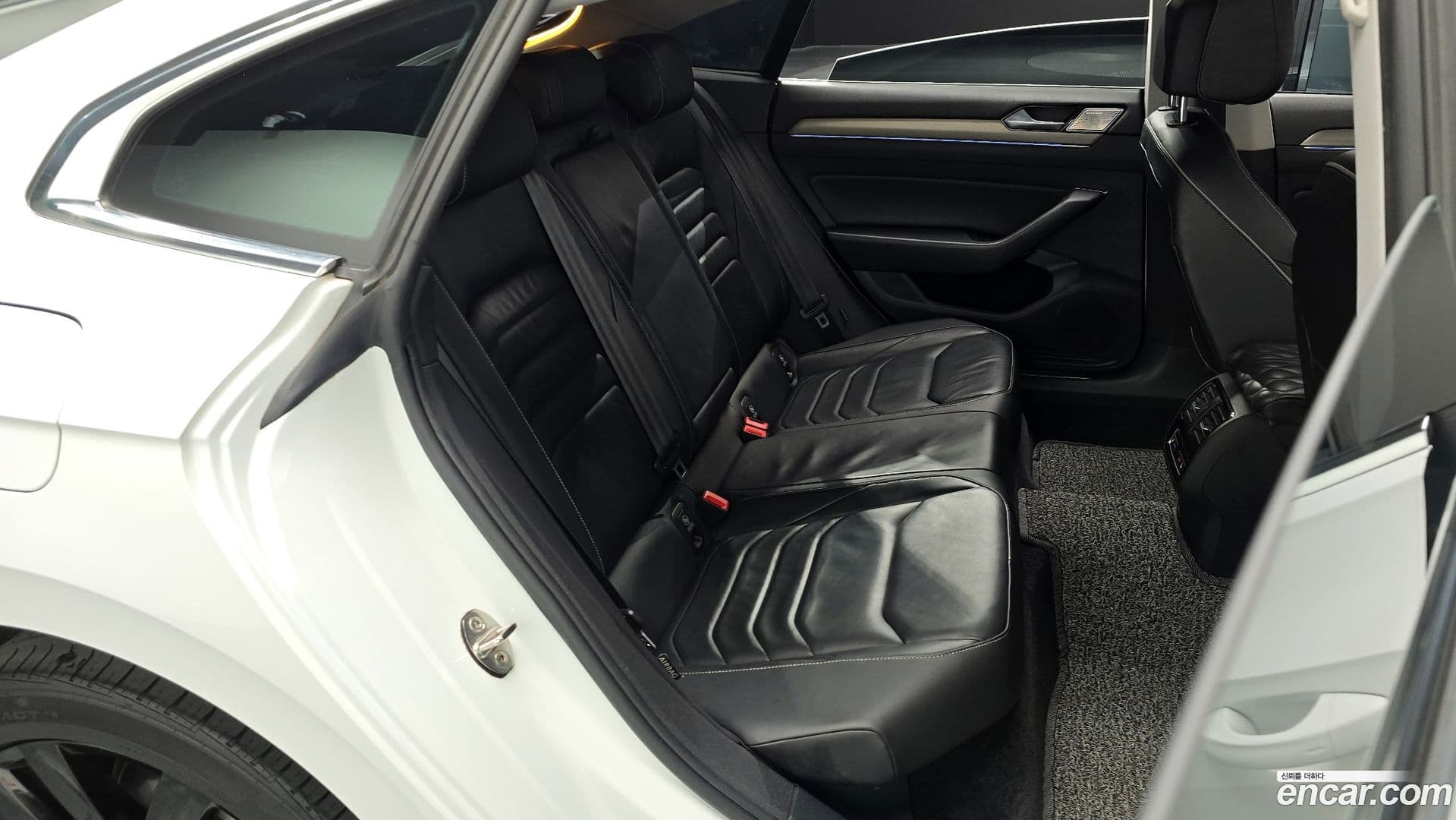 Main__Slider__Photo:Arteon Volkswagen 2019.4-12