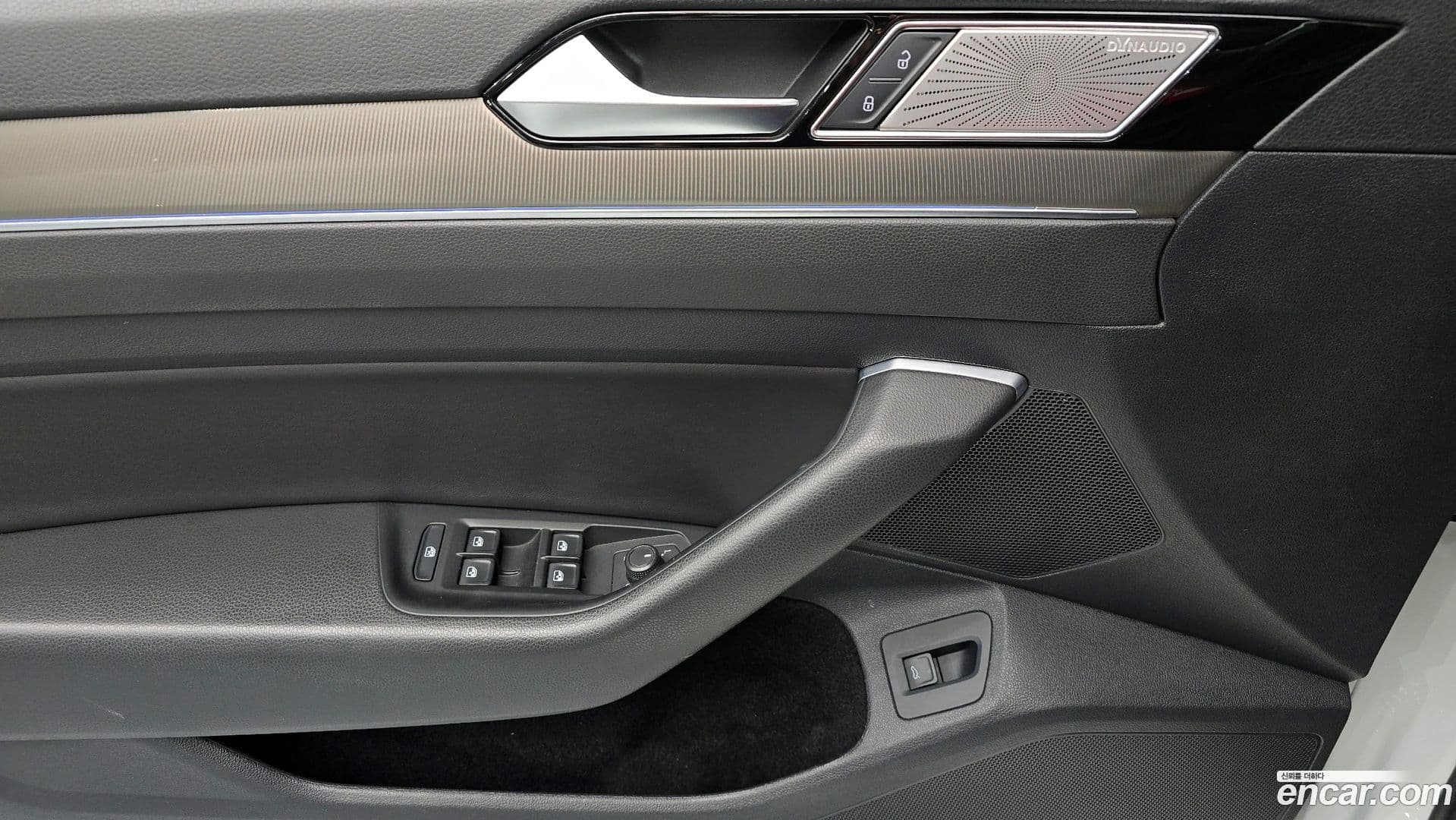 Main__Slider__Photo:Arteon Volkswagen 2019.4-17