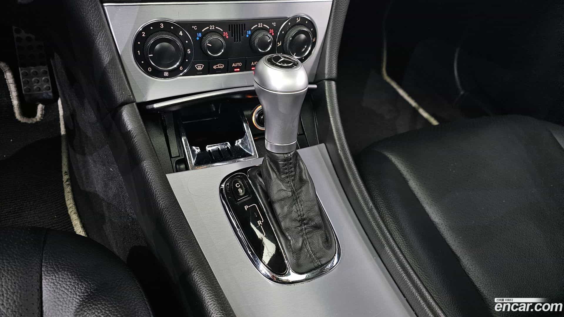 C-Class Mercedes-Benz 2007.5-INNER-009