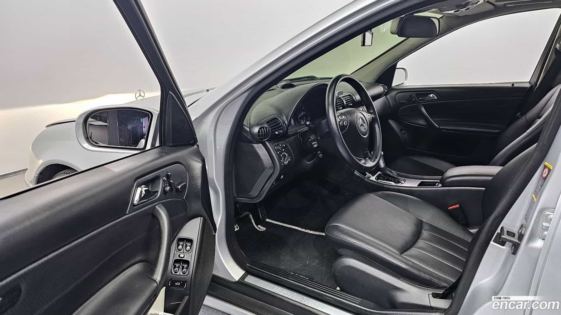 C-Class Mercedes-Benz 2007.5-OPTION-015