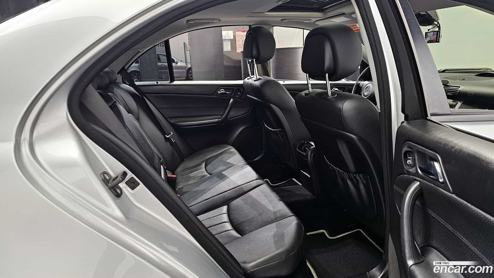 C-Class Mercedes-Benz 2007.5-OPTION-016