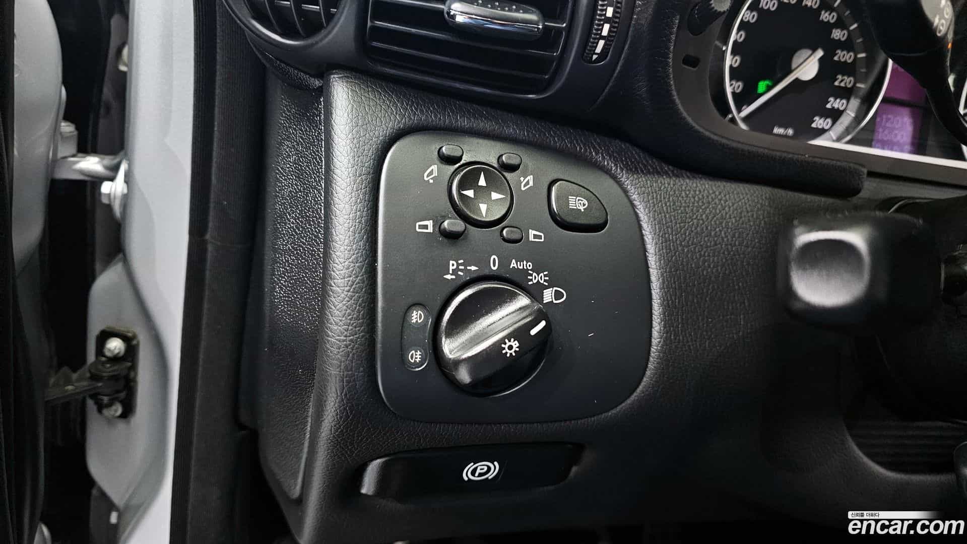 C-Class Mercedes-Benz 2007.5-OPTION-021