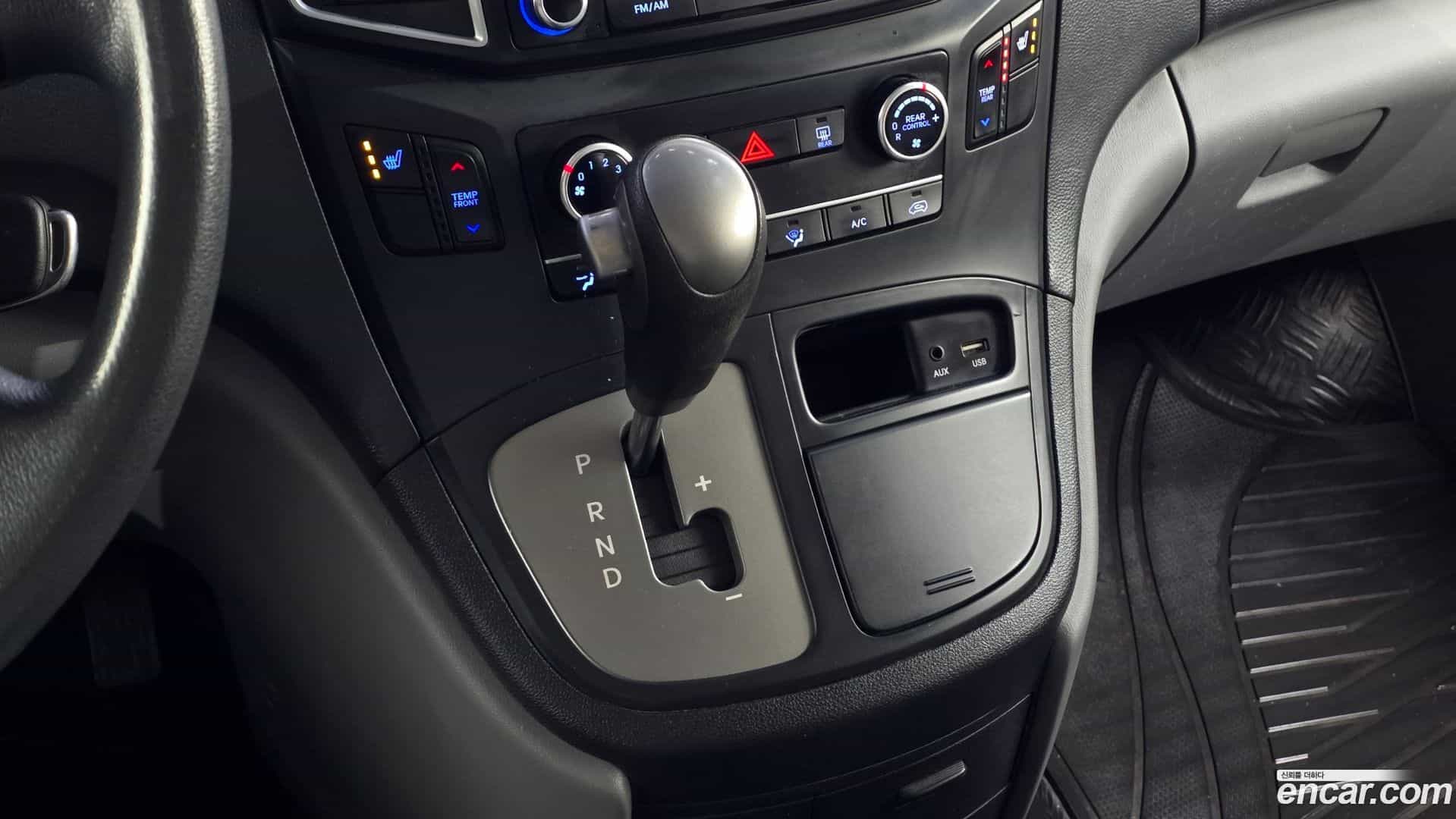 Starex Hyundai 2017.3-INNER-009