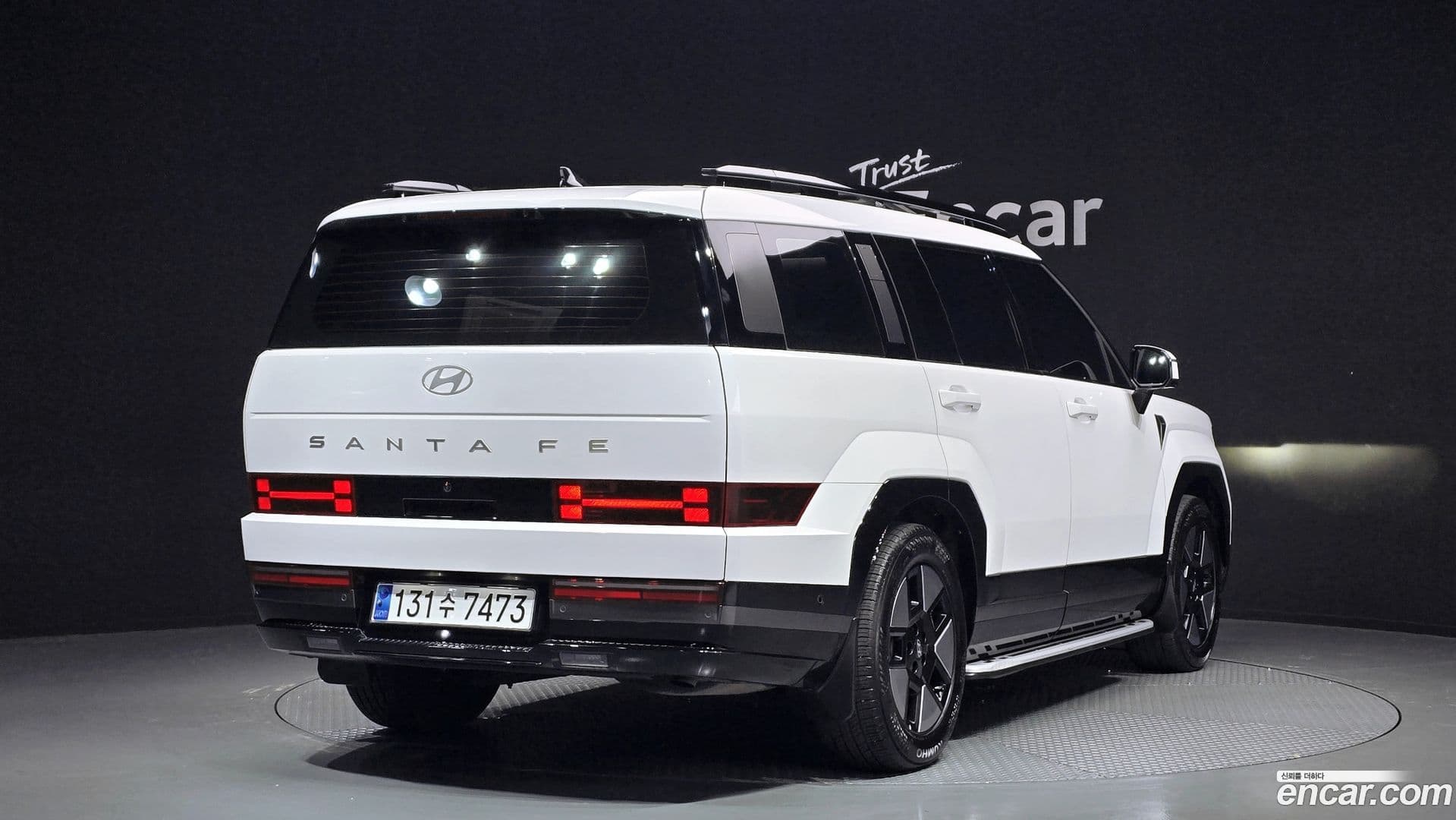 Main__Slider__Photo:Santafe Hyundai 2023.10-1