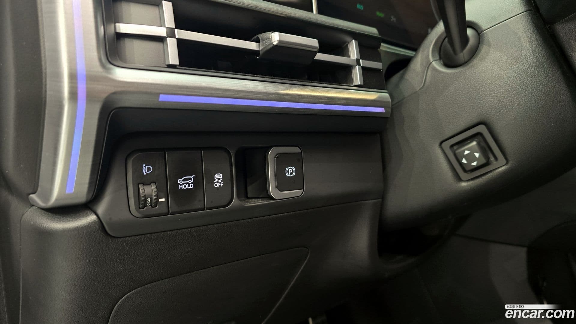 Main__Slider__Photo:Santafe Hyundai 2023.10-13