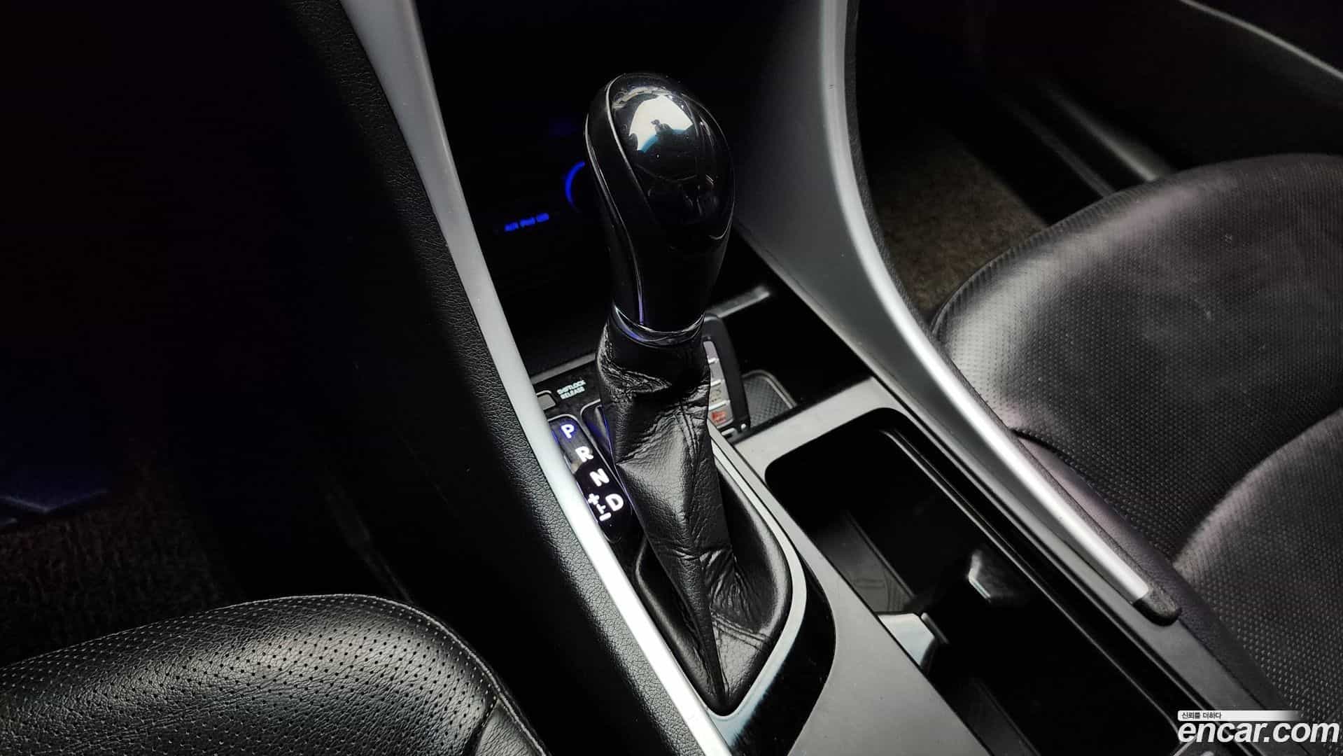 Sonata Hyundai 2012.9-INNER-009