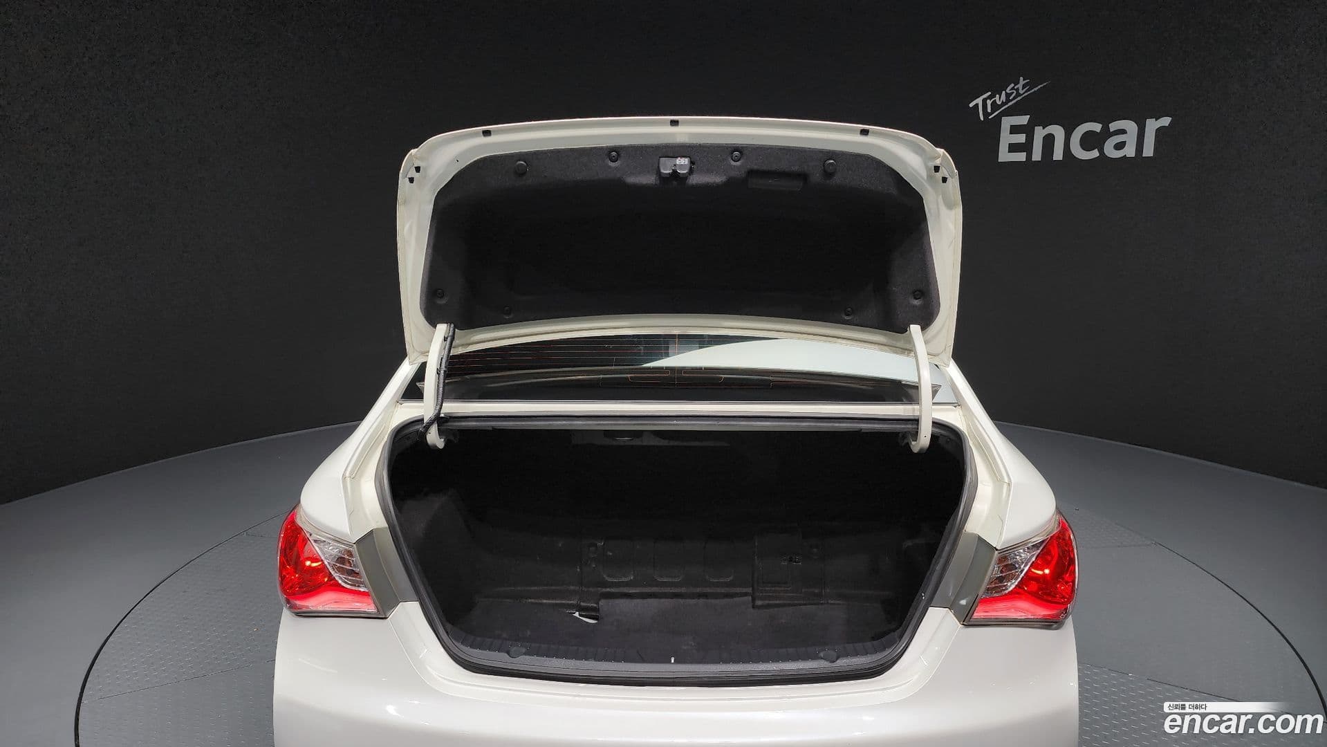 Main__Slider__Photo:Sonata Hyundai 2012.9-19