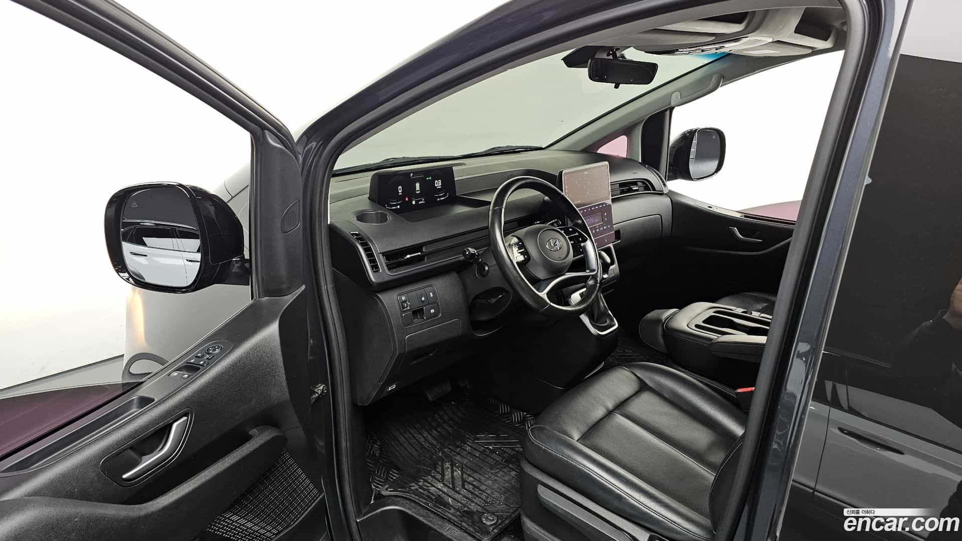 Staria Hyundai 2021.6-INNER-010