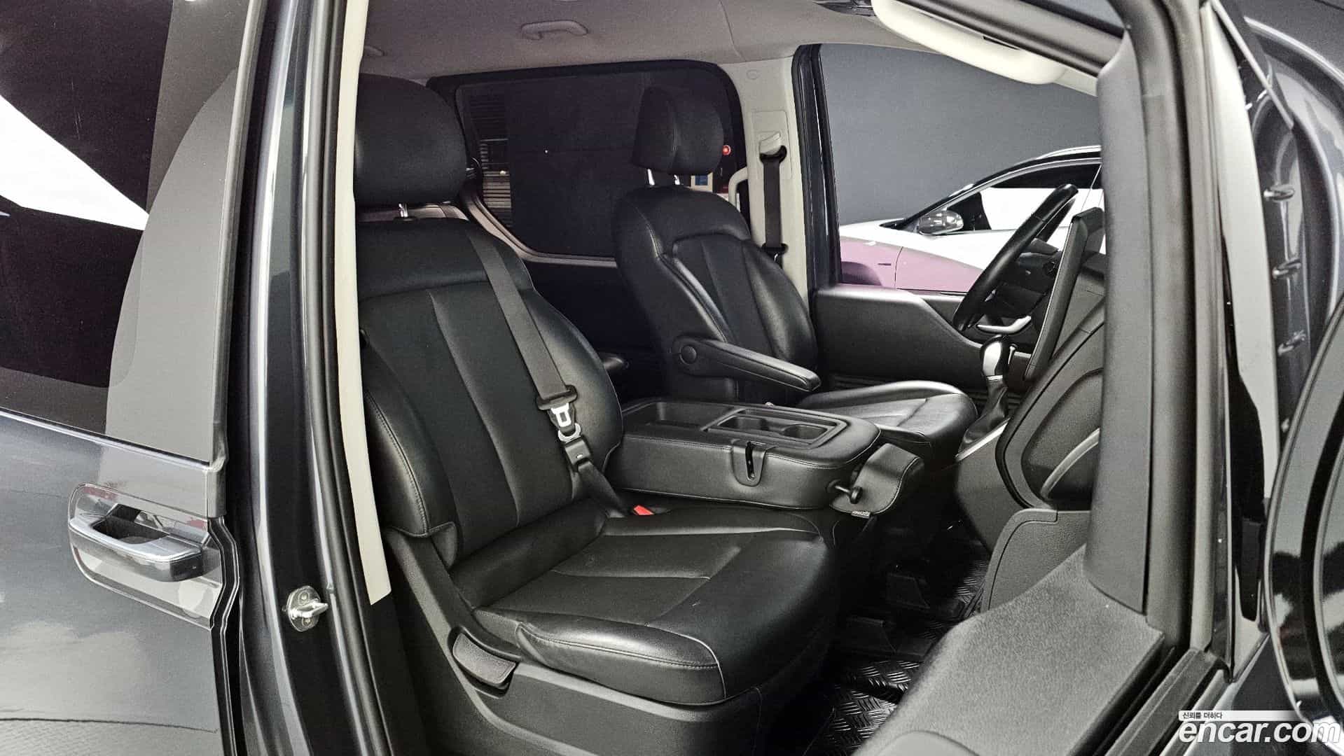 Staria Hyundai 2021.6-OPTION-022