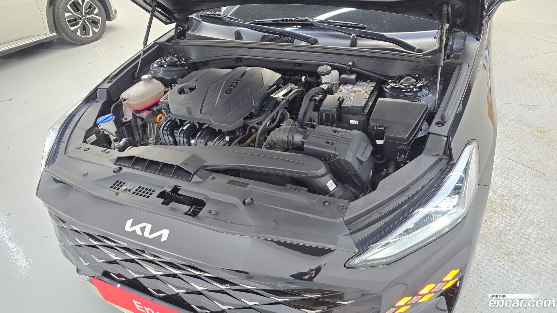 Main__Slider__Photo:K8 Kia 2021.11-5