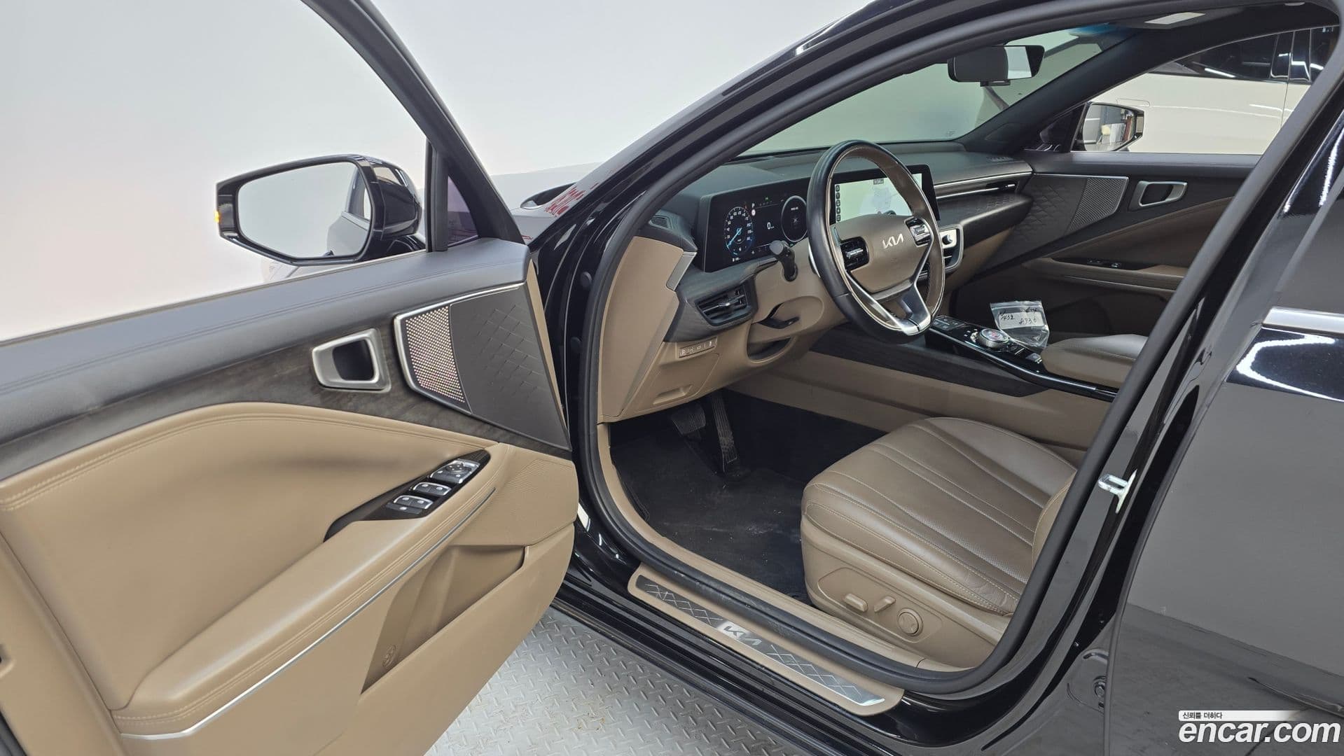 Main__Slider__Photo:K8 Kia 2021.11-9