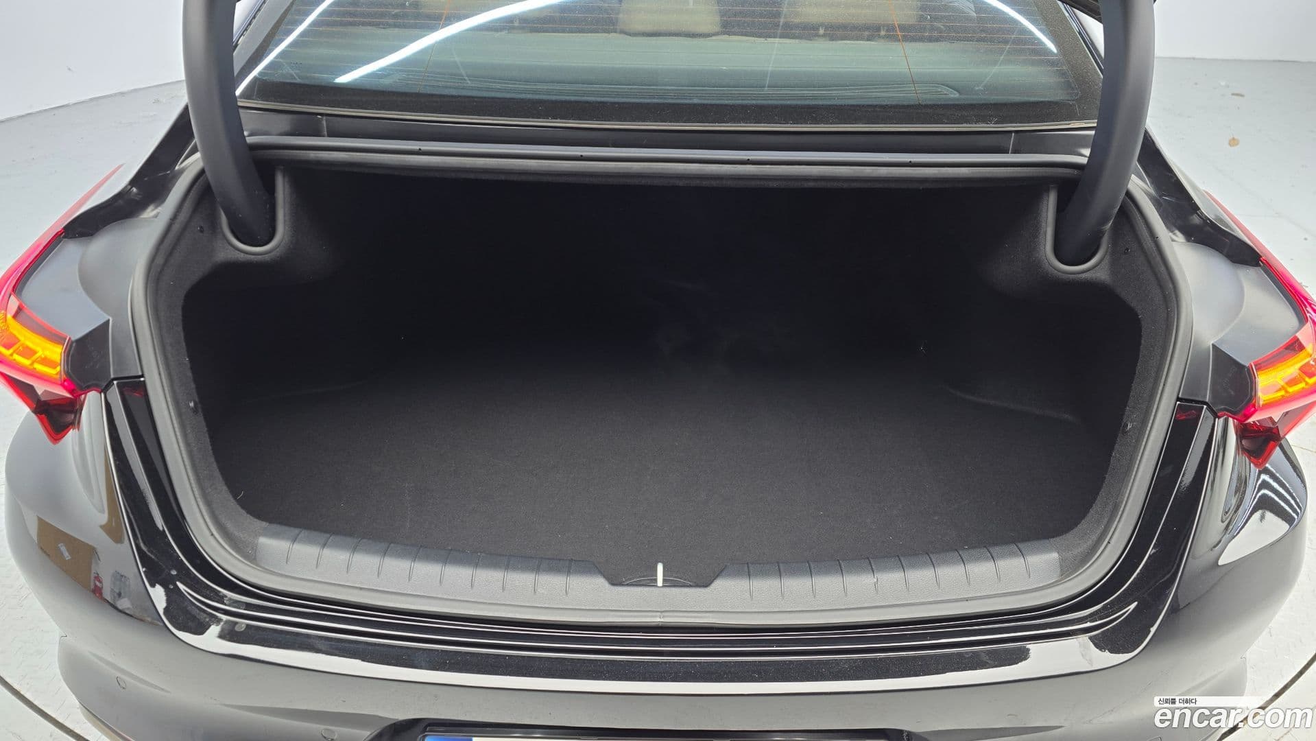 Main__Slider__Photo:K8 Kia 2021.11-19