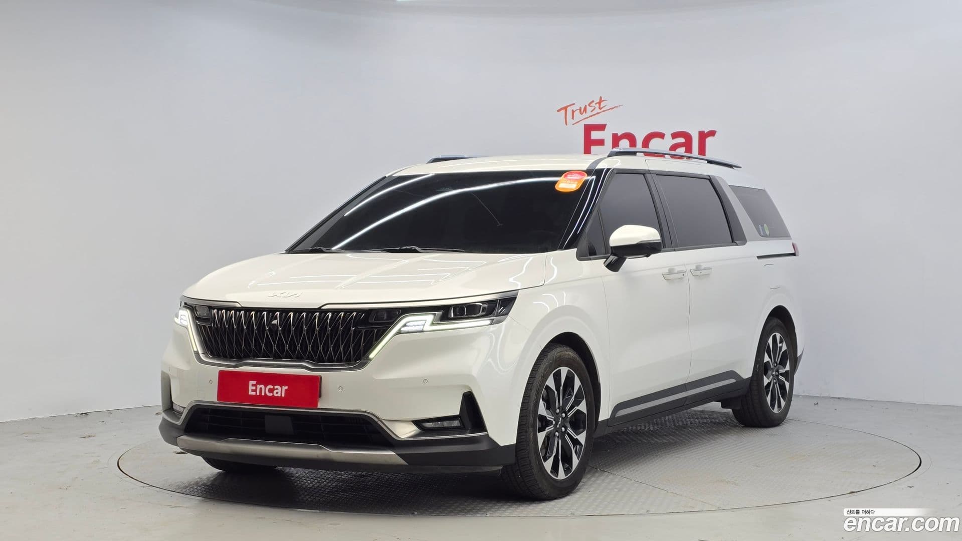 Main__Slider__Photo:Canival Kia 2021.10-0