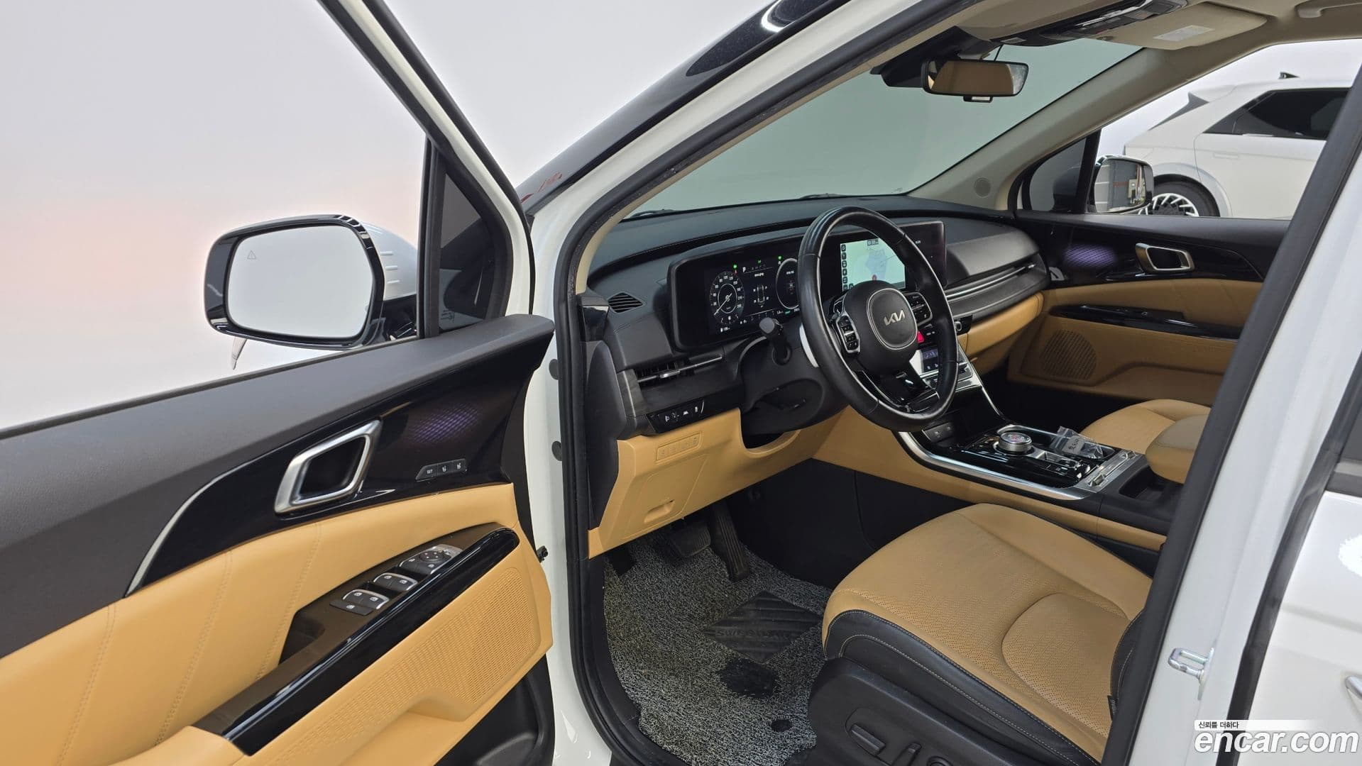 Main__Slider__Photo:Canival Kia 2021.10-9